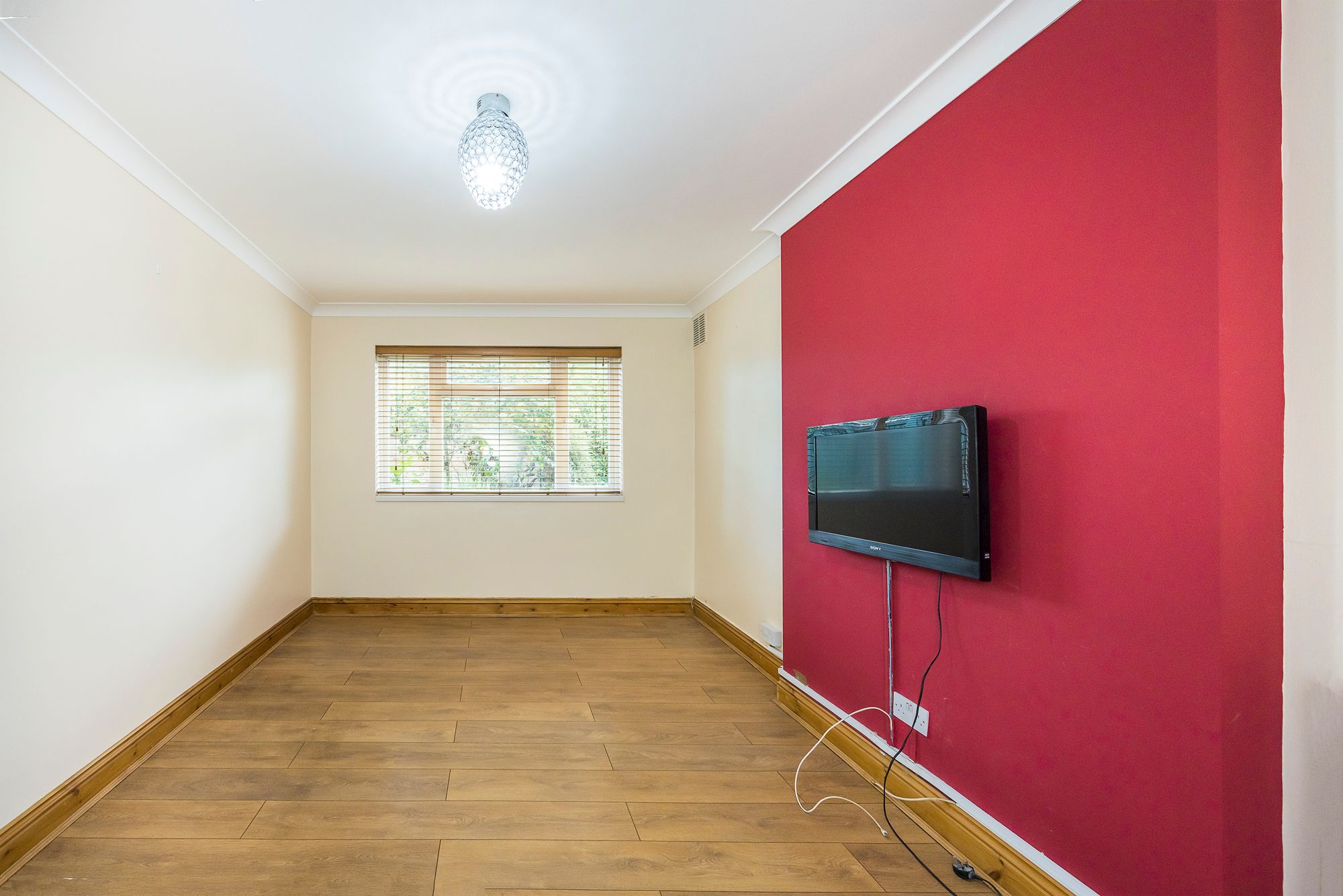 2 bed flat to rent in Brunswick Road, London, E10  - Property Image 4