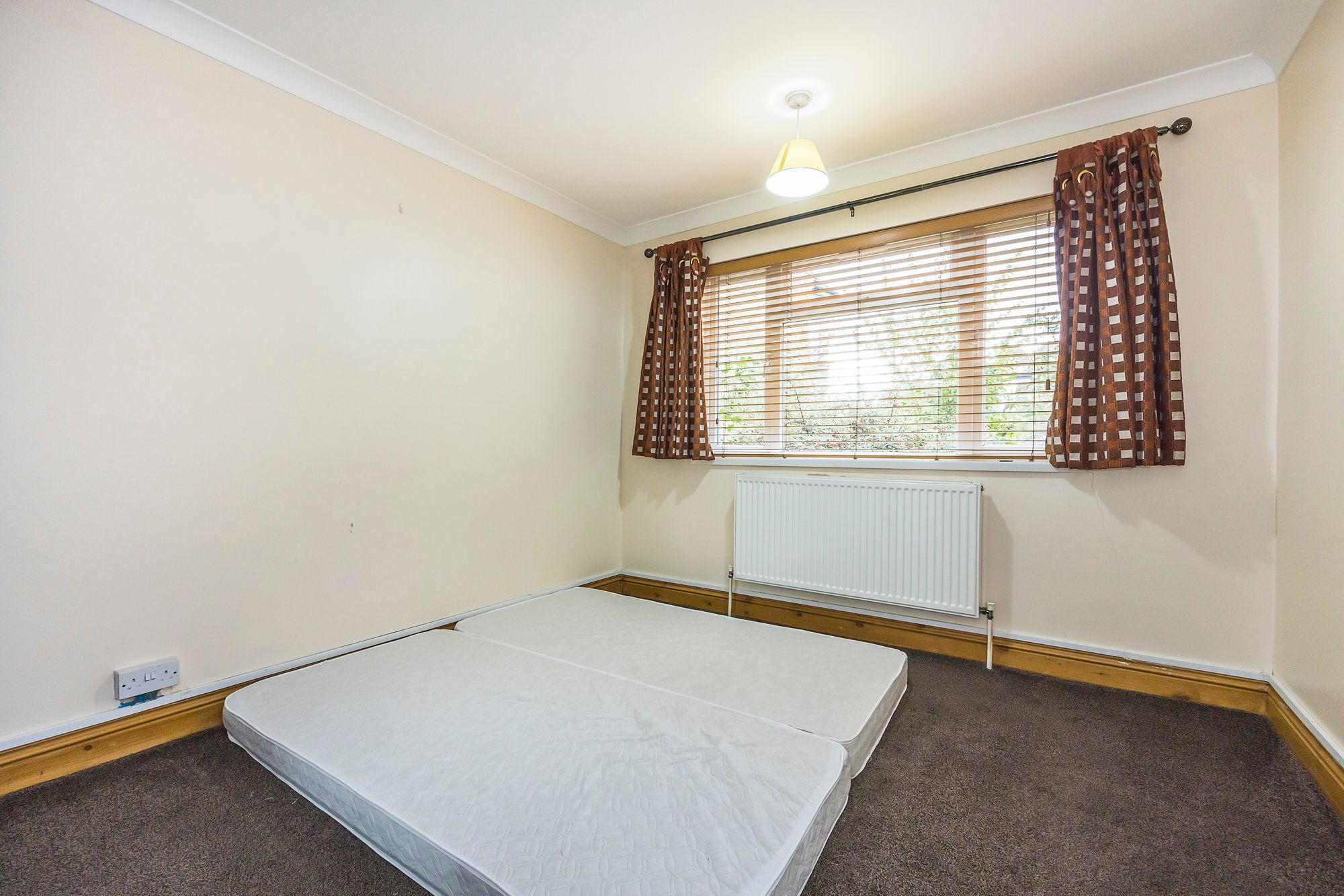 2 bed flat to rent in Brunswick Road, London, E10  - Property Image 6