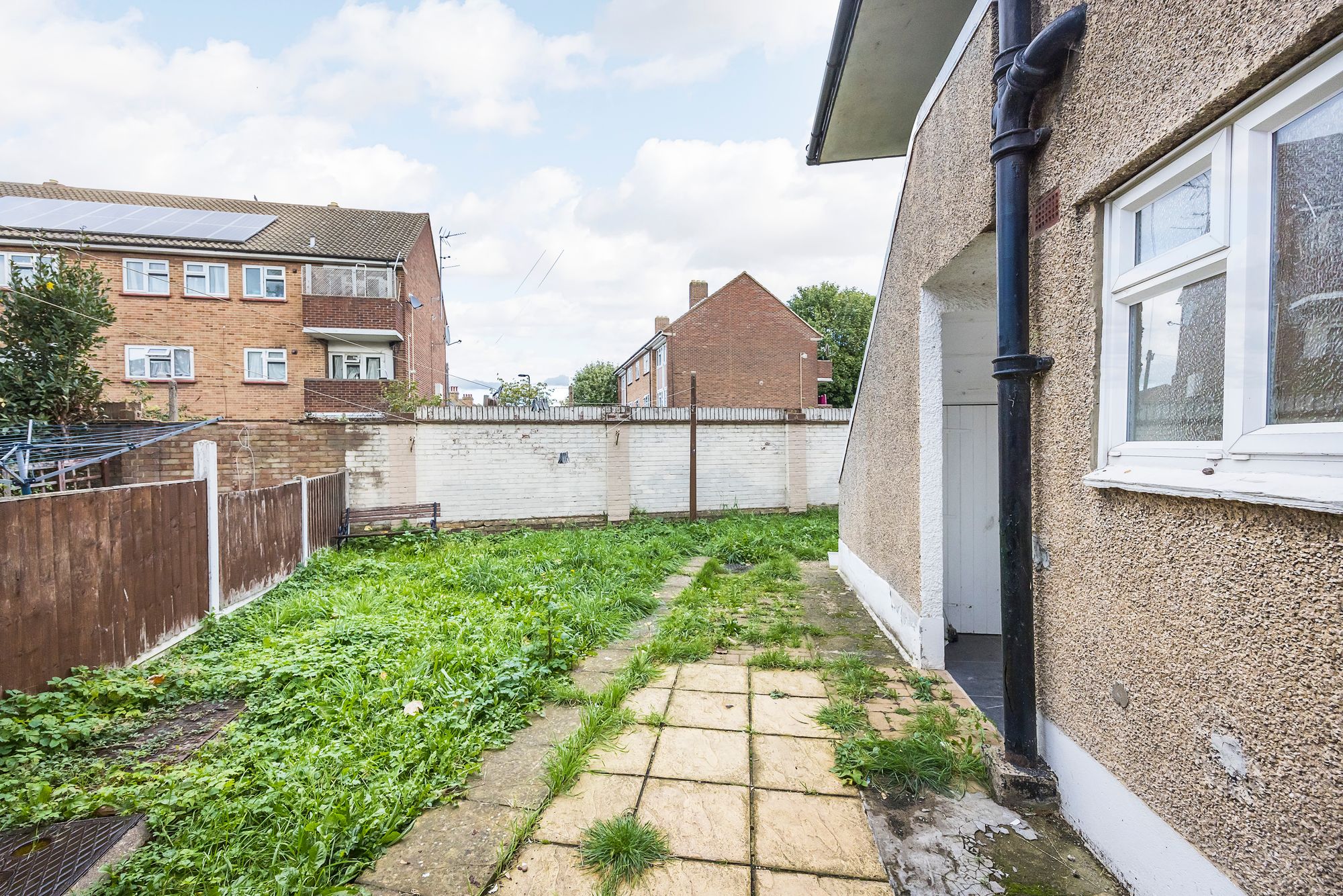 2 bed flat to rent in Brunswick Road, London, E10  - Property Image 10