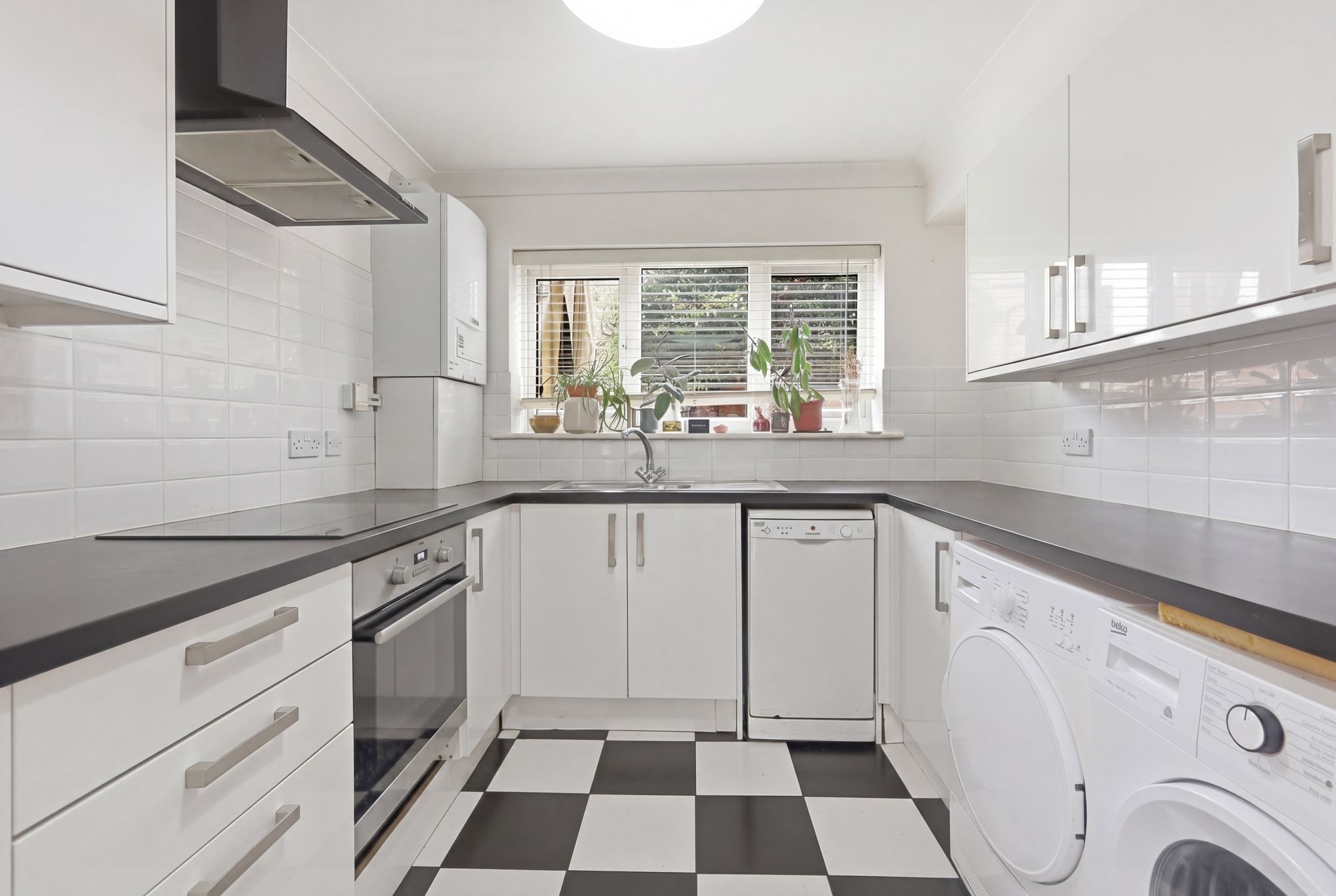 4 bed mid-terraced house for sale in Sidmouth Road, London, E10 7