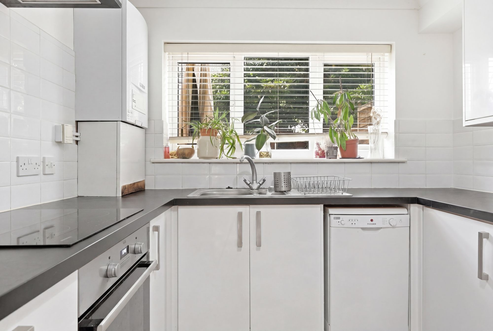 4 bed mid-terraced house for sale in Sidmouth Road, London, E10 6