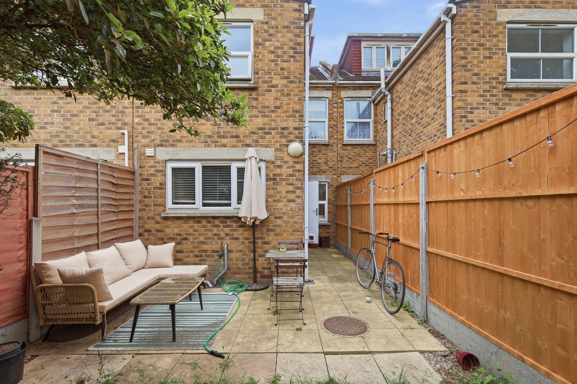4 bed mid-terraced house for sale in Sidmouth Road, London, E10 16