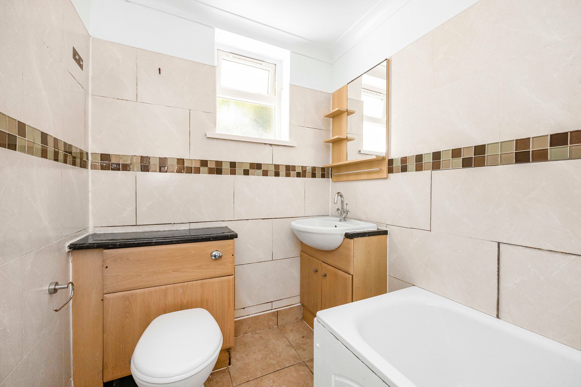 2 bed flat for sale in Guernsey Road, Leytonstone, E11 10