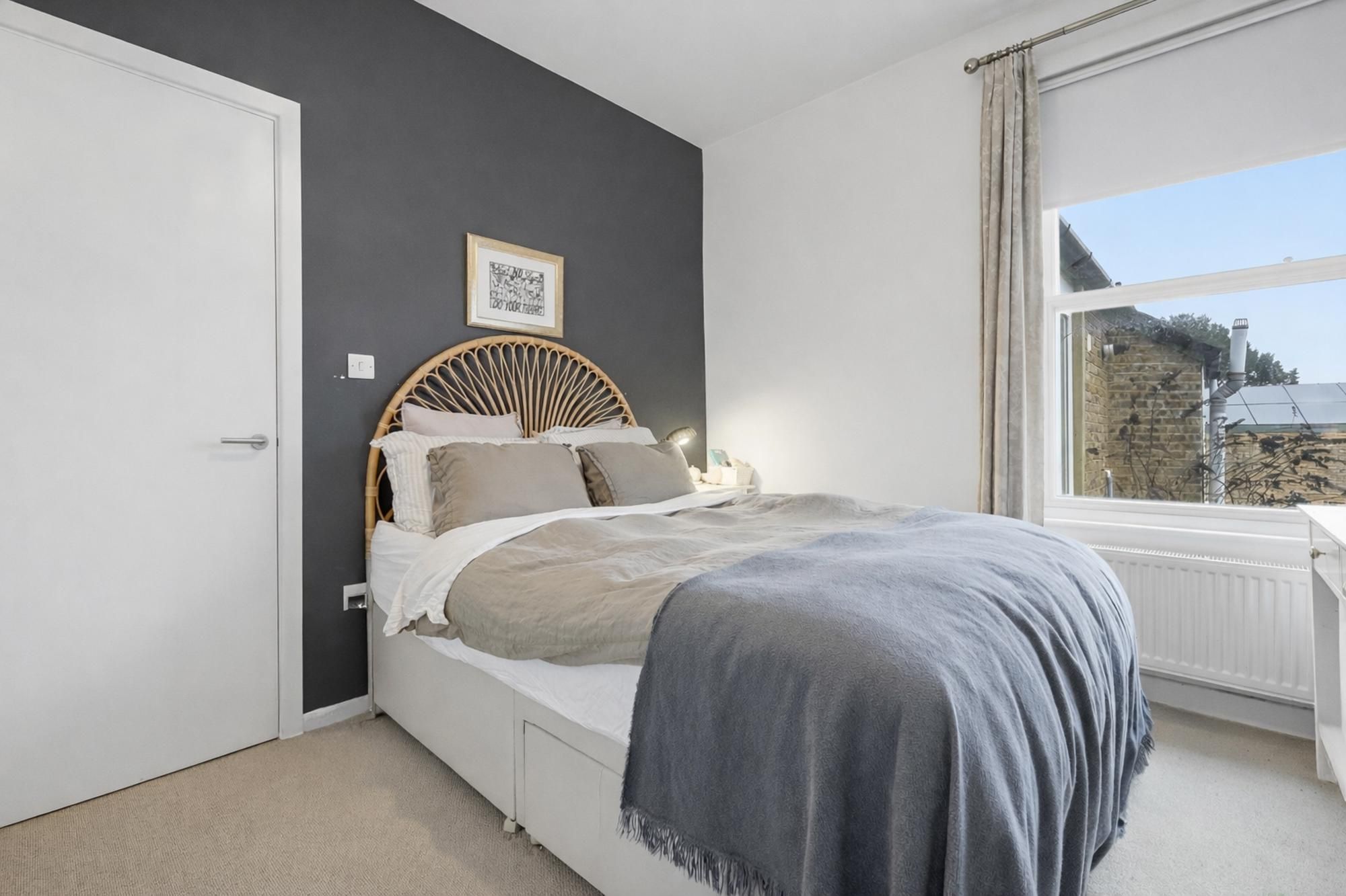 2 bed flat for sale in Francis Road, Leyton, E10 8