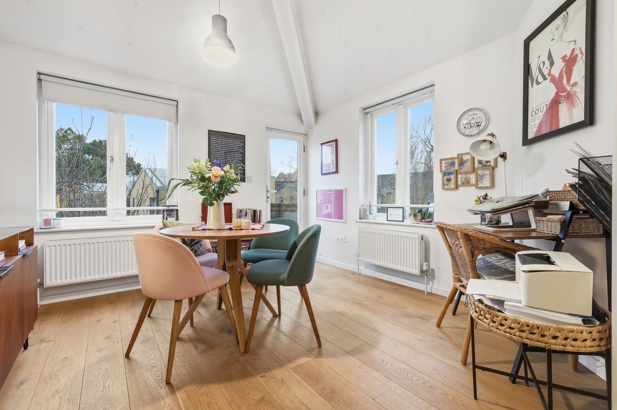 2 bed flat for sale in Francis Road, Leyton, E10 - Property Image 1