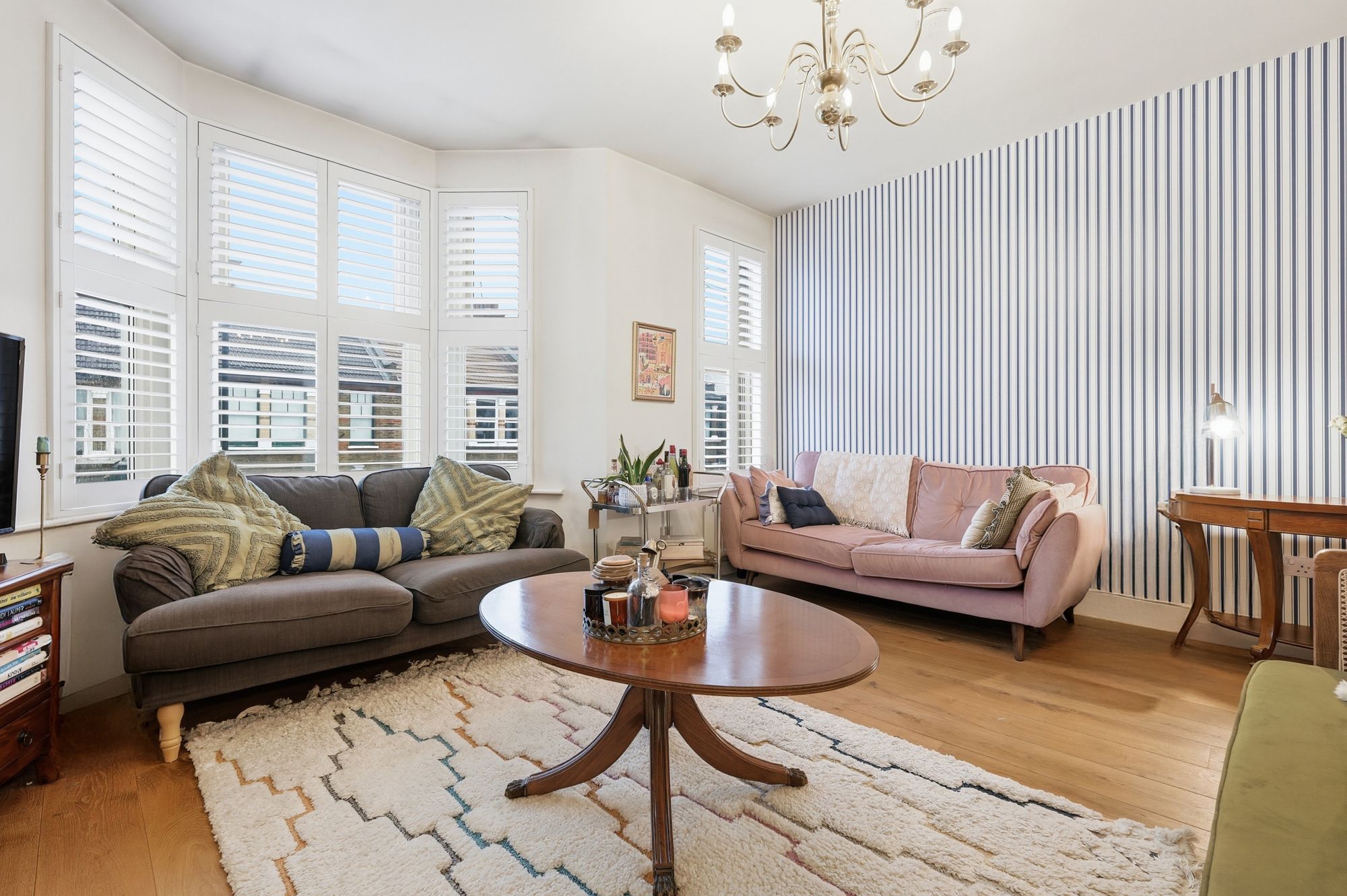 2 bed flat for sale in Francis Road, Leyton, E10 4