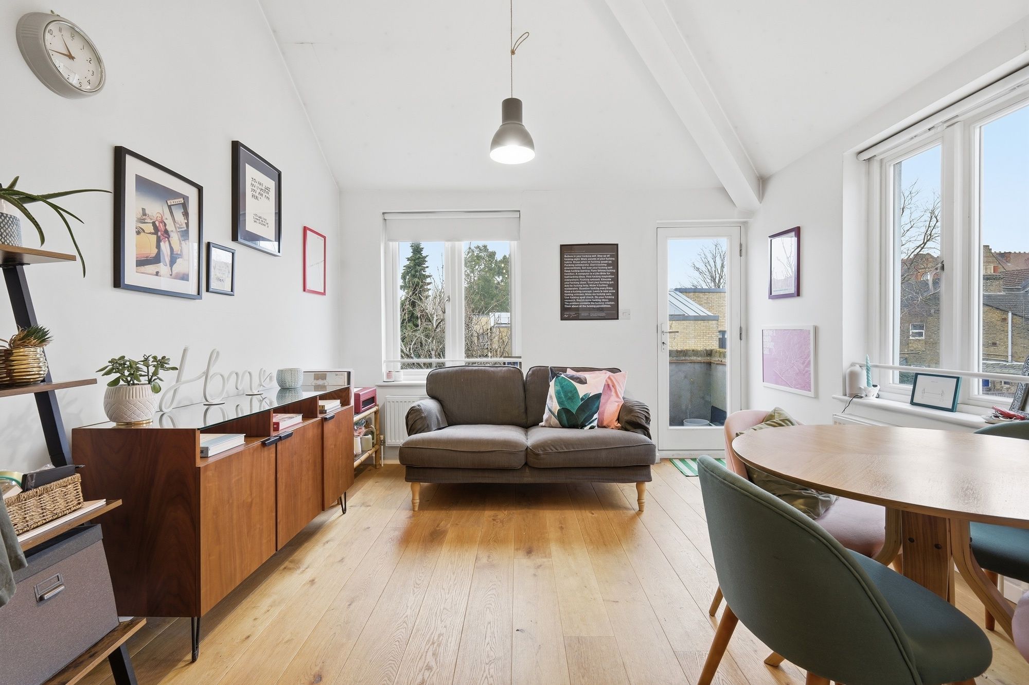 2 bed flat for sale in Francis Road, Leyton, E10 - Property Image 1