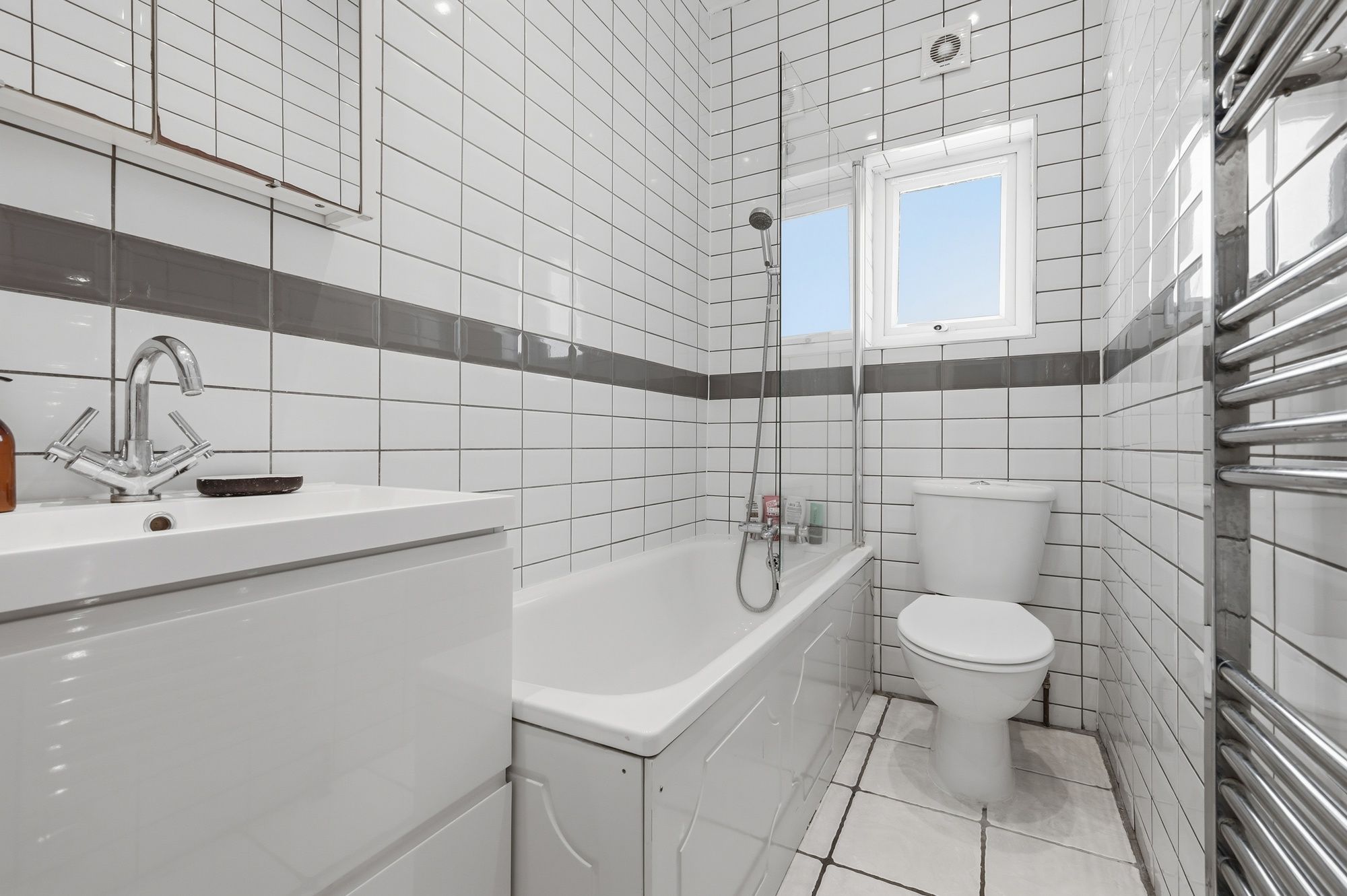 2 bed flat for sale in Grange Park Road, Leyton, E10  - Property Image 10