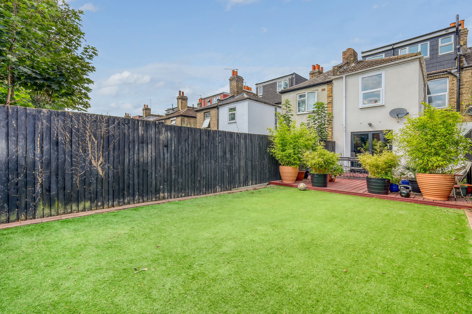 4 bed house for sale in Radlix Road, London, E10 3