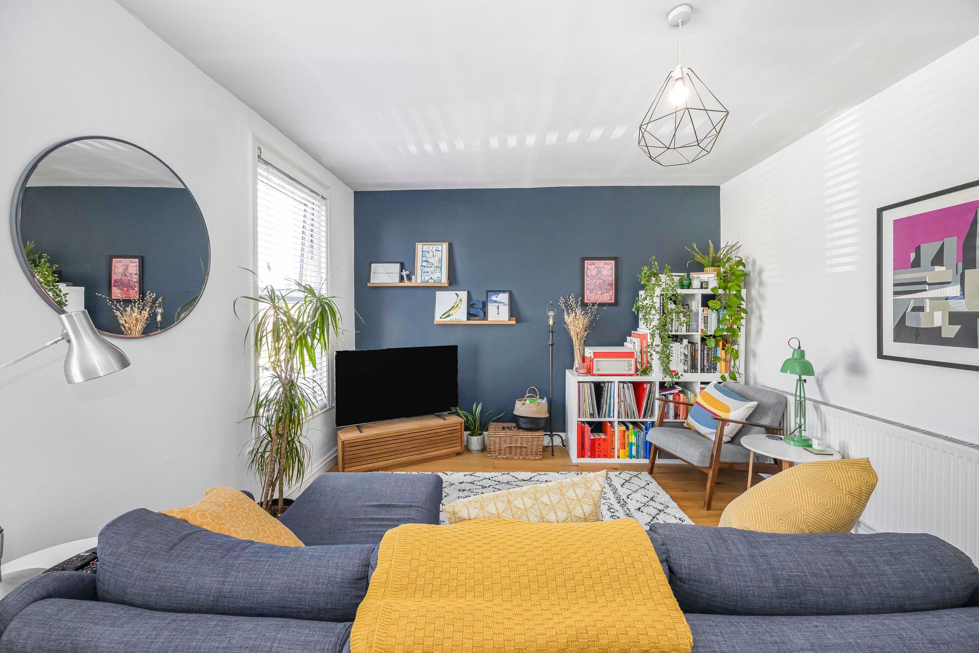 2 bed flat for sale in Dawlish Road, London, E10 5