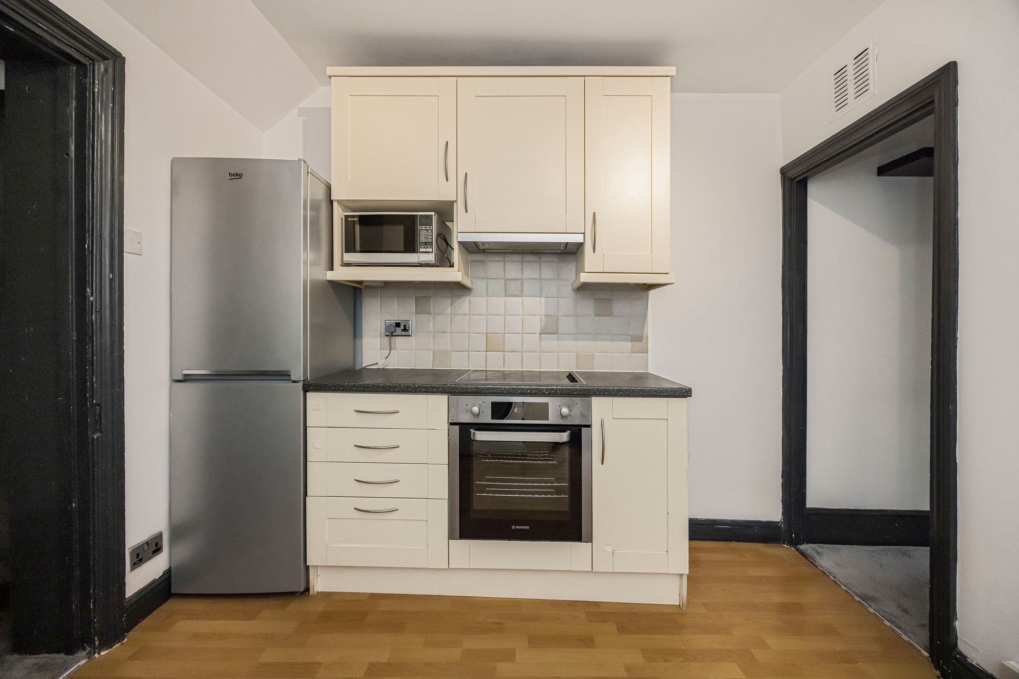 2 bed flat for sale in Addison Road, Walthamstow, E17  - Property Image 5