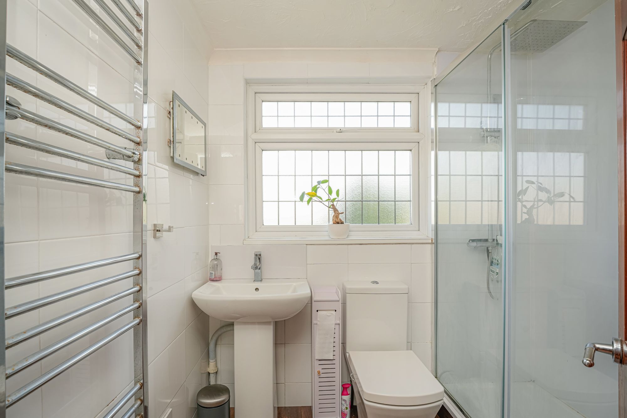 4 bed detached bungalow for sale in Mawney Road, Romford, RM7 17