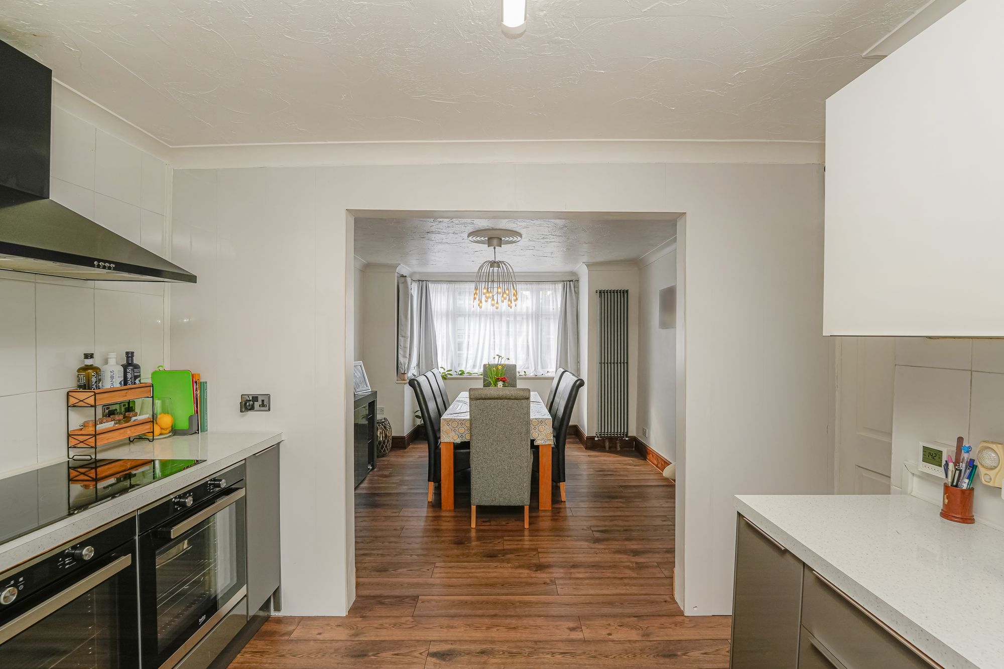 4 bed detached bungalow for sale in Mawney Road, Romford, RM7  - Property Image 7