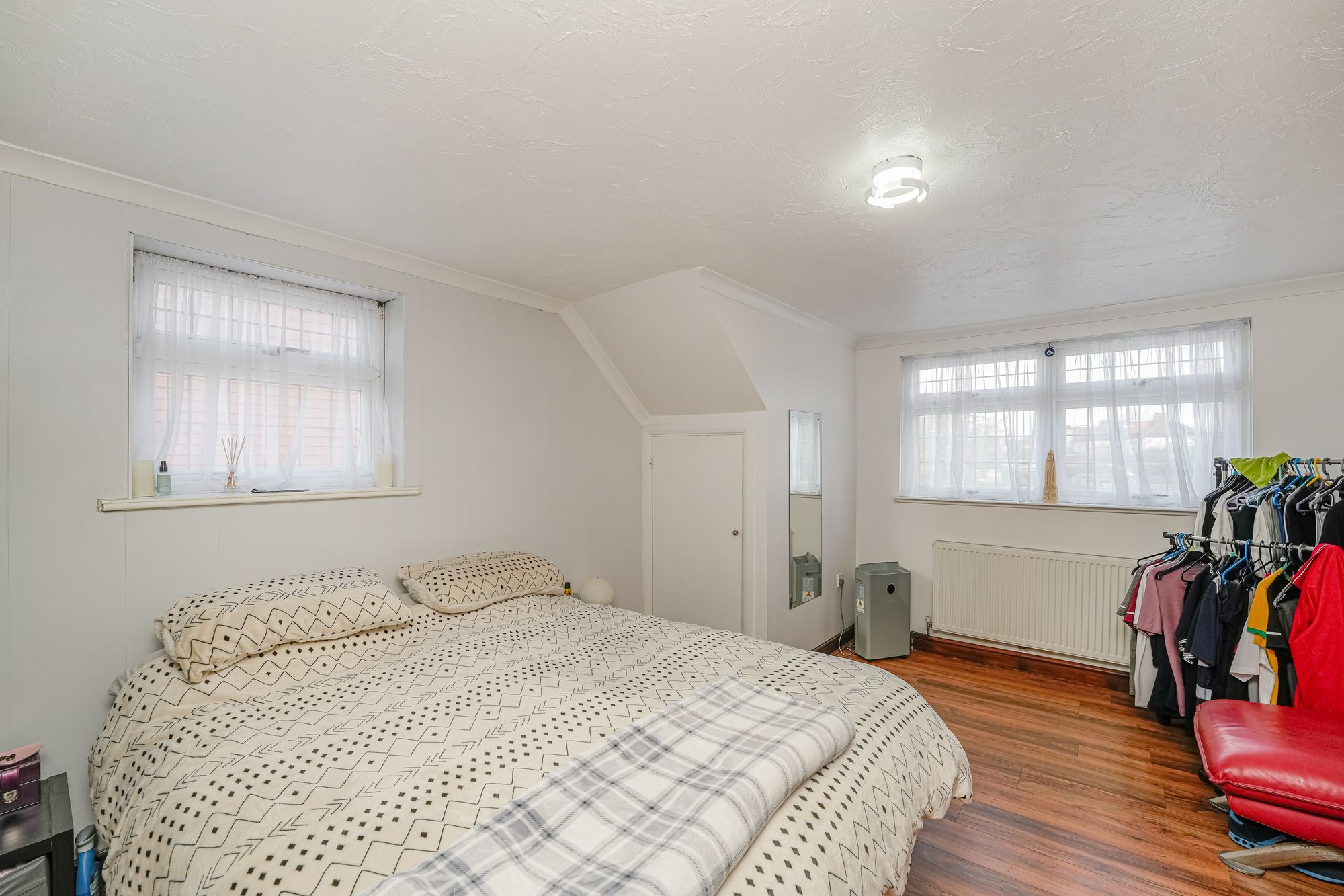 4 bed detached bungalow for sale in Mawney Road, Romford, RM7  - Property Image 20