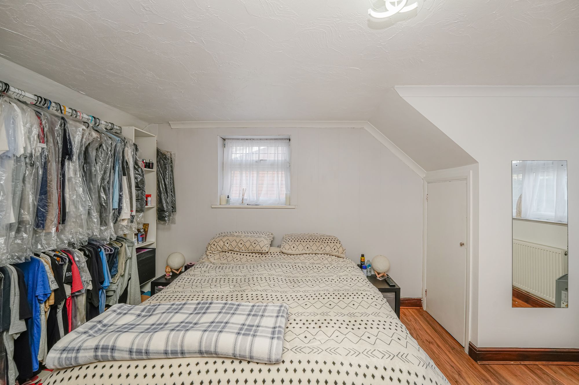 4 bed detached bungalow for sale in Mawney Road, Romford, RM7  - Property Image 19