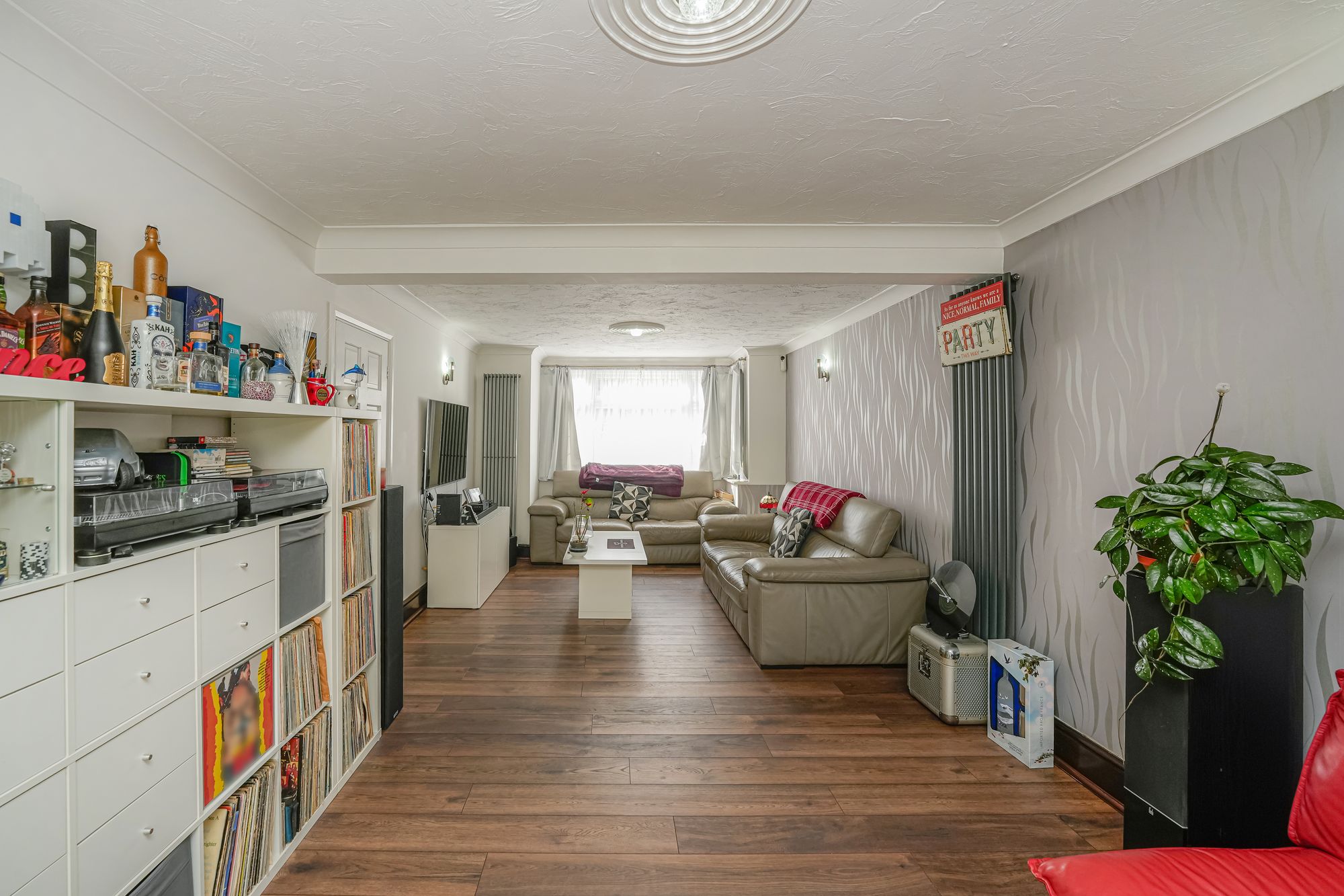 4 bed detached bungalow for sale in Mawney Road, Romford, RM7  - Property Image 5