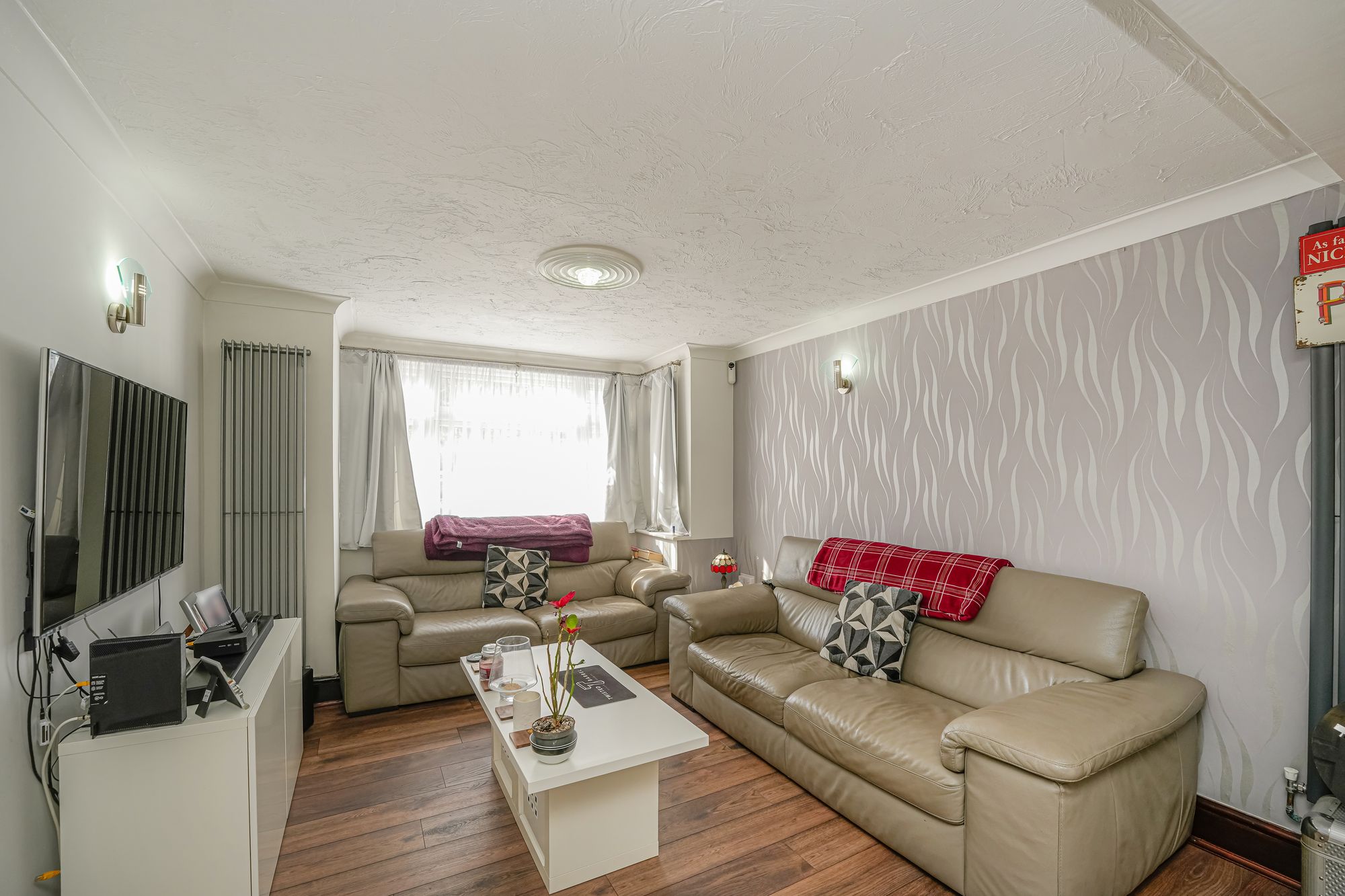 4 bed detached bungalow for sale in Mawney Road, Romford, RM7  - Property Image 8