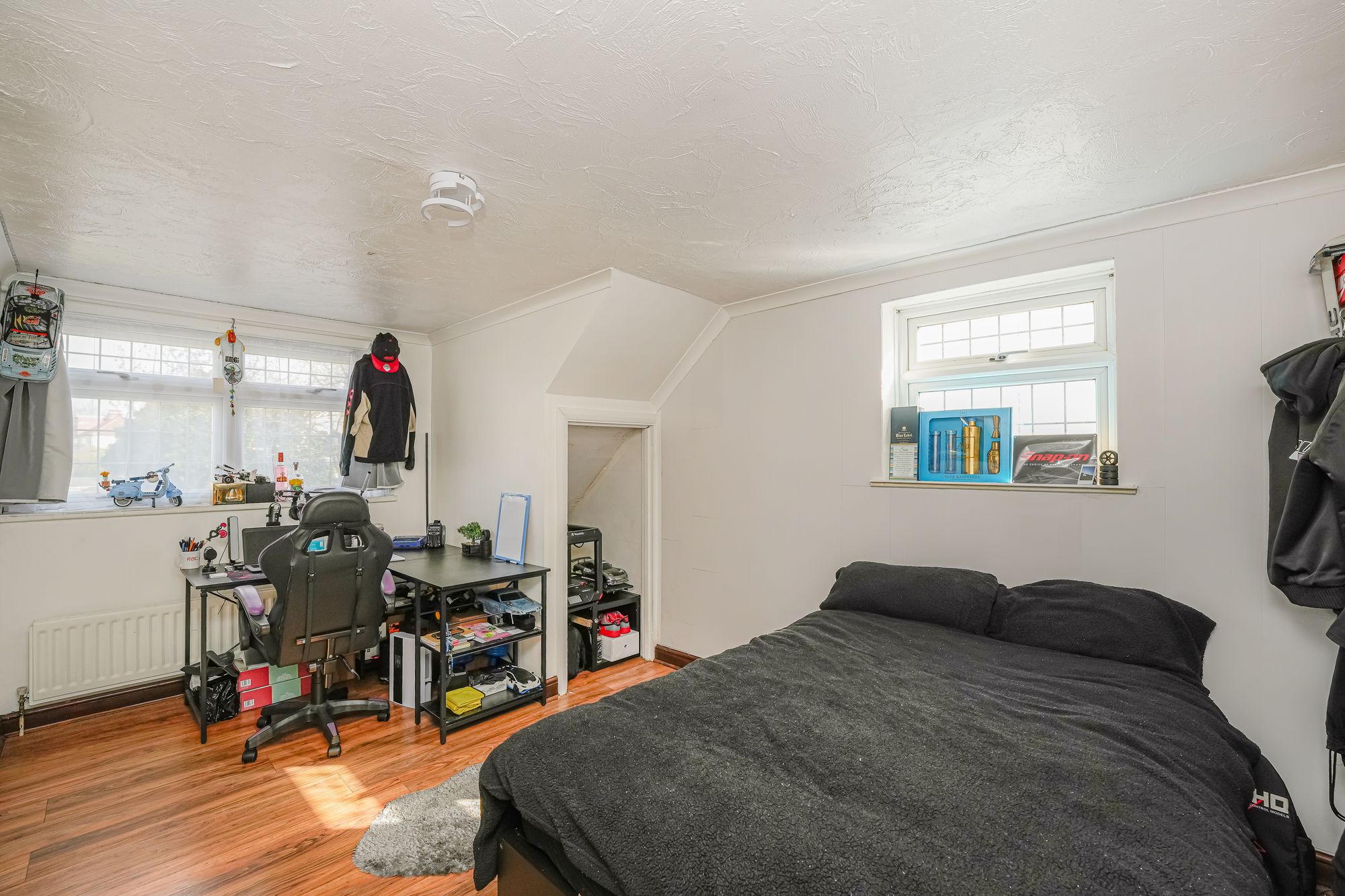 4 bed detached bungalow for sale in Mawney Road, Romford, RM7 22