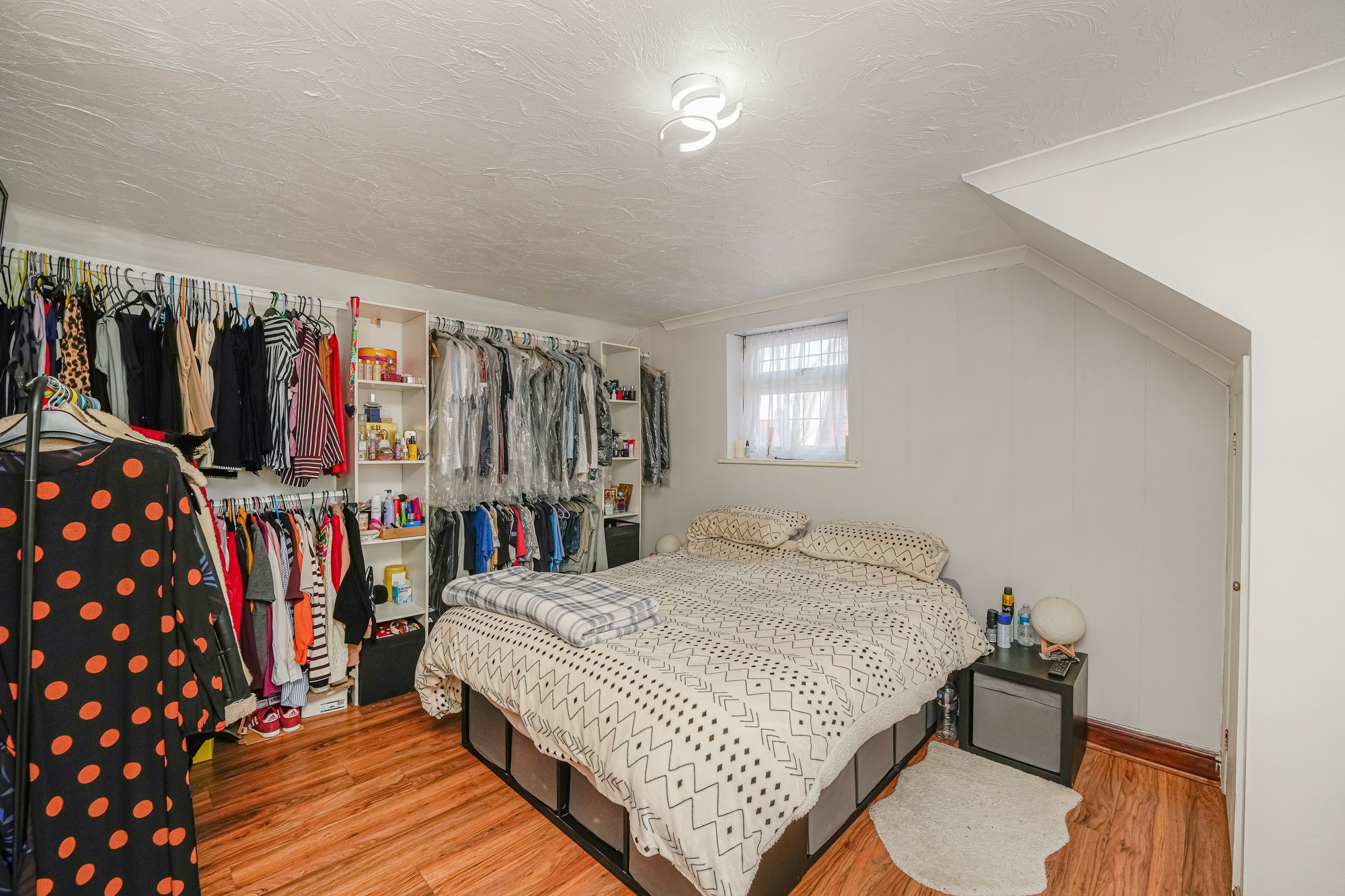 4 bed detached bungalow for sale in Mawney Road, Romford, RM7 21