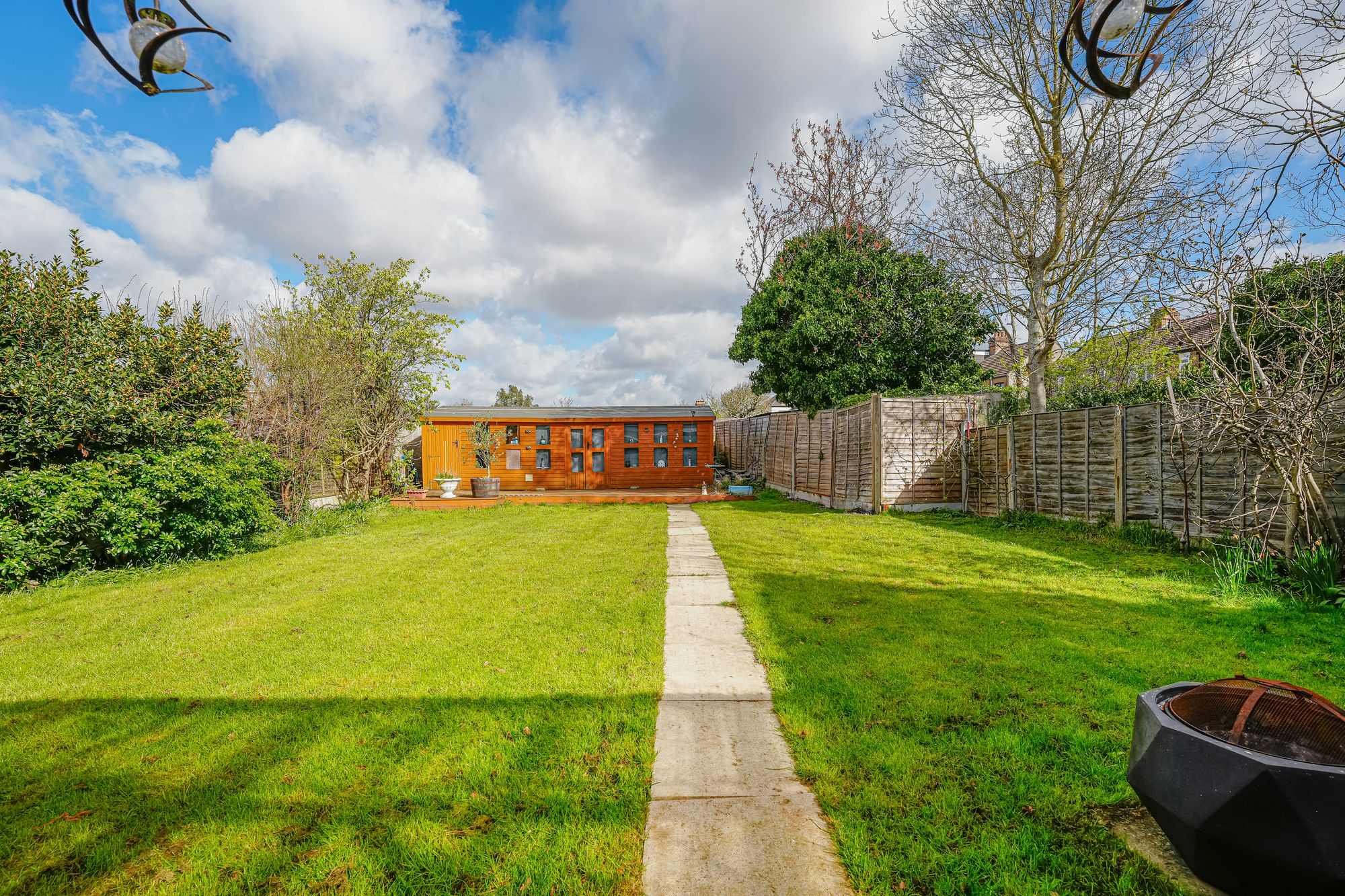 4 bed detached bungalow for sale in Mawney Road, Romford, RM7 3