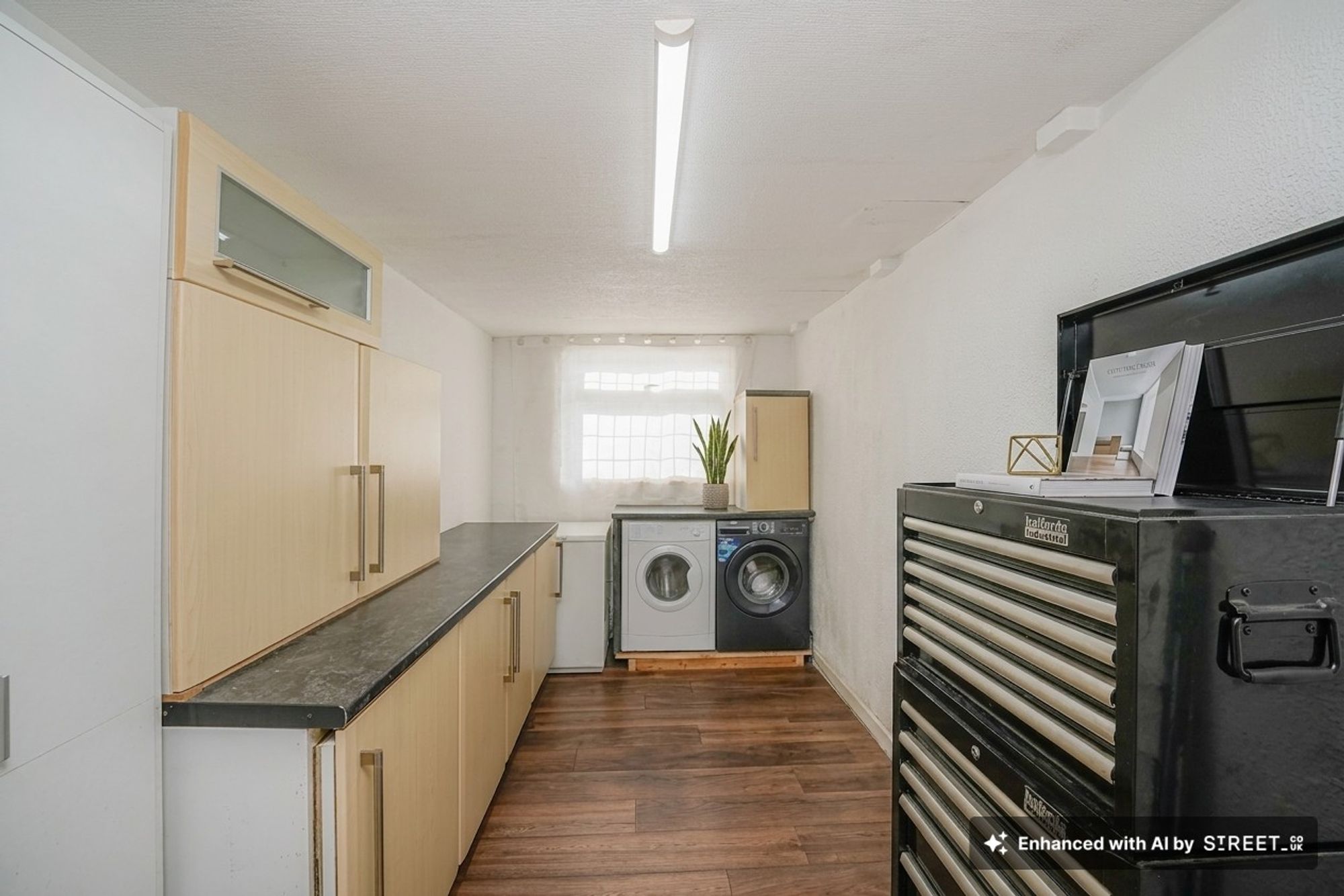 4 bed detached bungalow for sale in Mawney Road, Romford, RM7 15