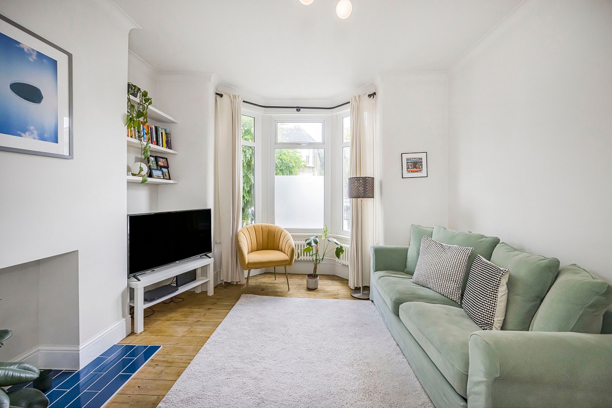 2 bed flat for sale in Newport Road, Leyton, E10  - Property Image 3