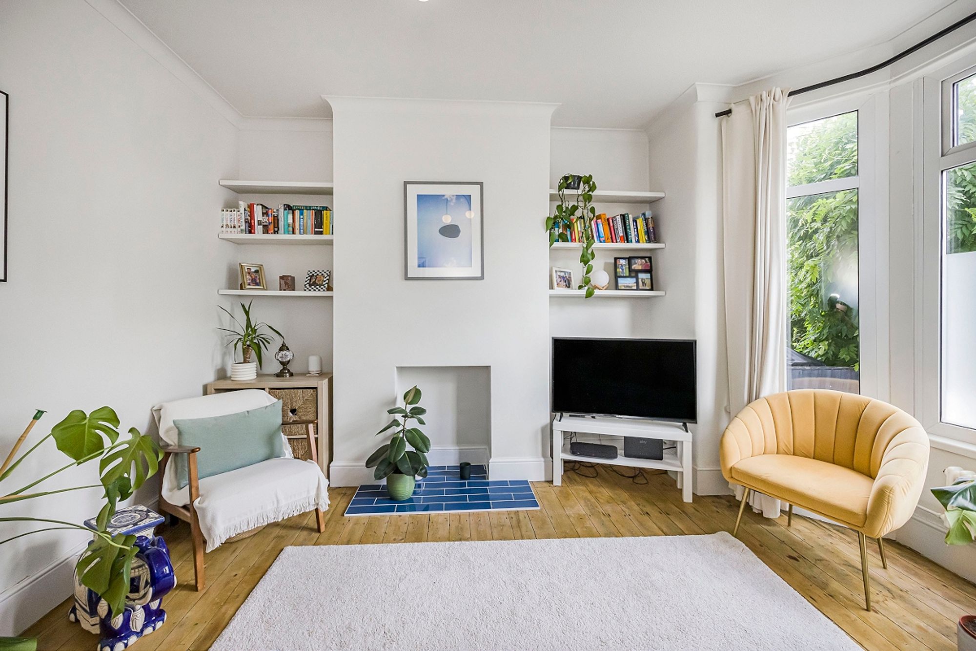 2 bed flat for sale in Newport Road, Leyton, E10 3