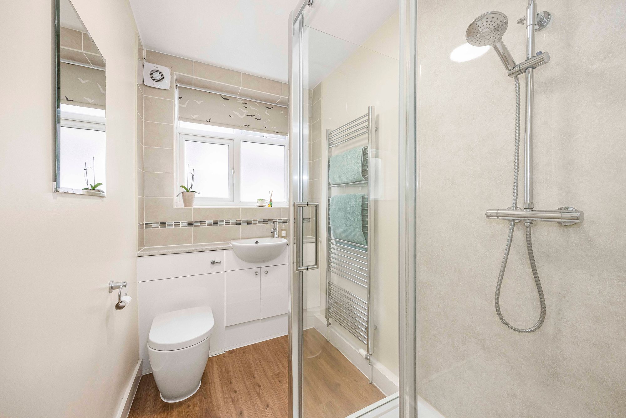 2 bed flat for sale in Fairlop Court, Fairlop Road, Leytonstone, E11  - Property Image 4