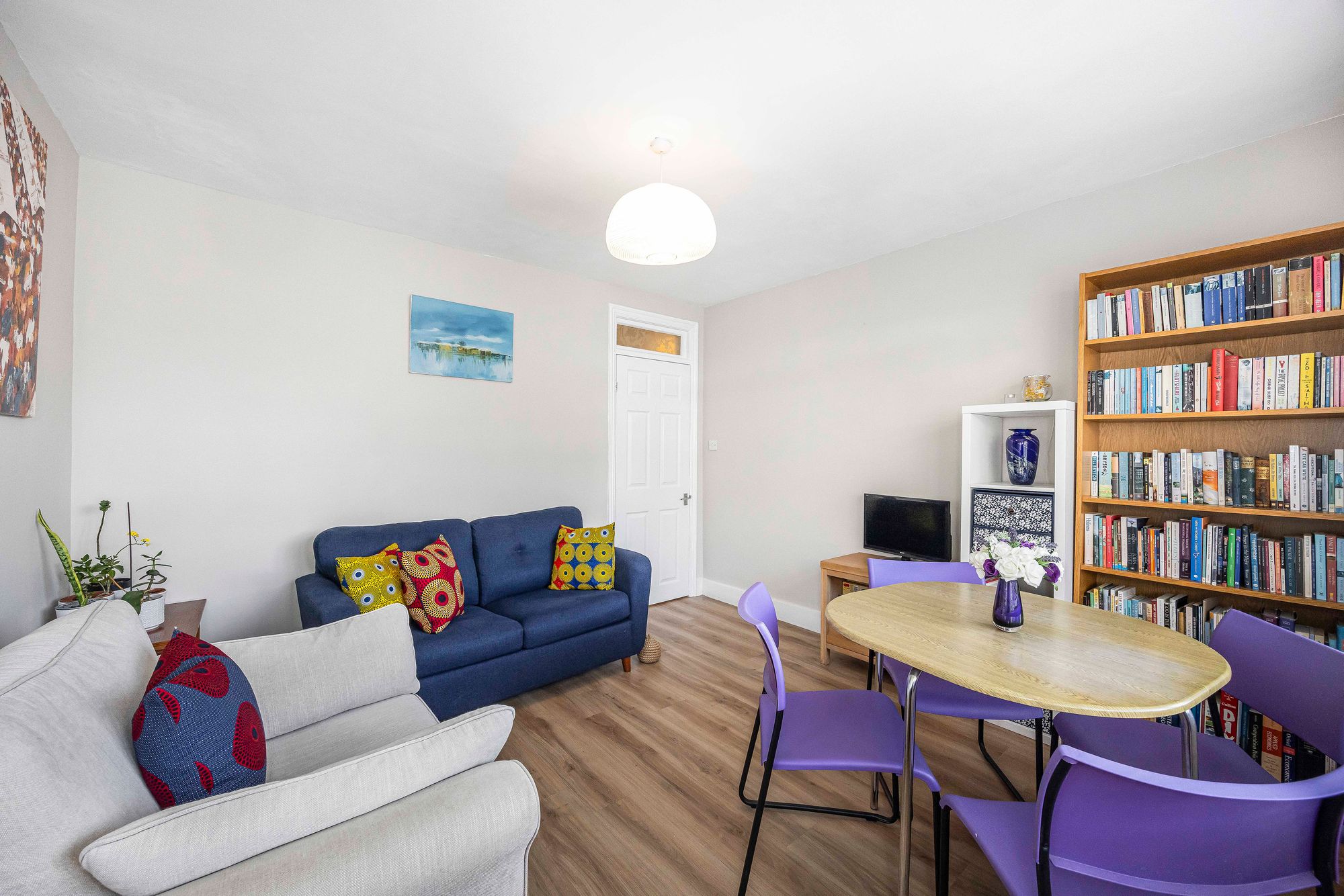 2 bed flat for sale in Fairlop Court, Fairlop Road, Leytonstone, E11  - Property Image 13