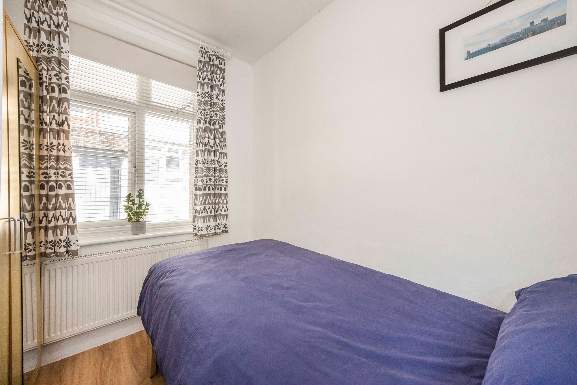 2 bed flat for sale in Fairlop Court, Fairlop Road, Leytonstone, E11  - Property Image 6