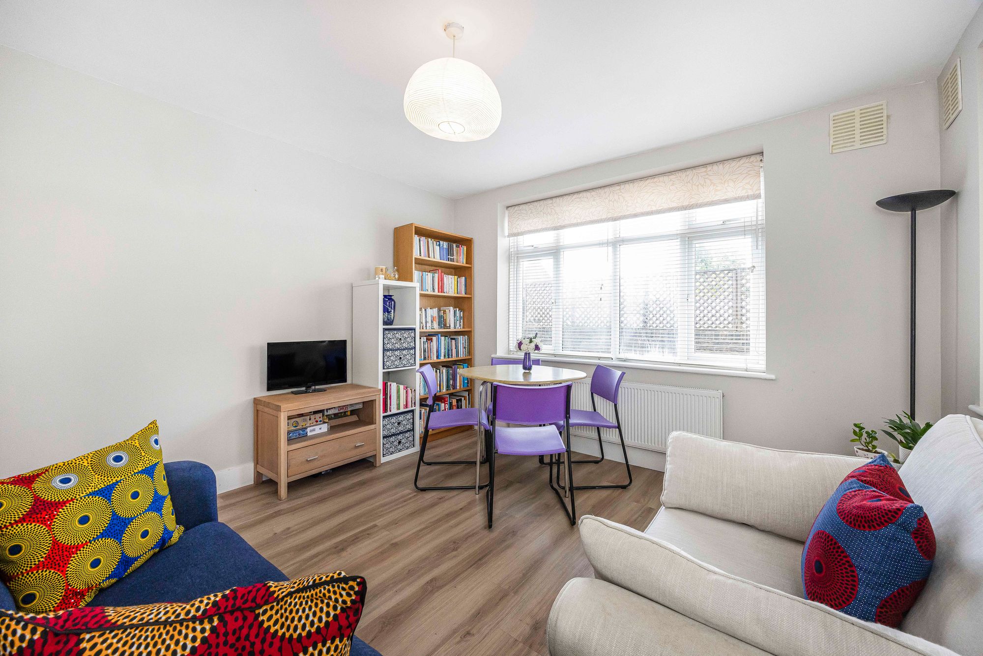 2 bed flat for sale in Fairlop Court, Fairlop Road, Leytonstone, E11  - Property Image 12