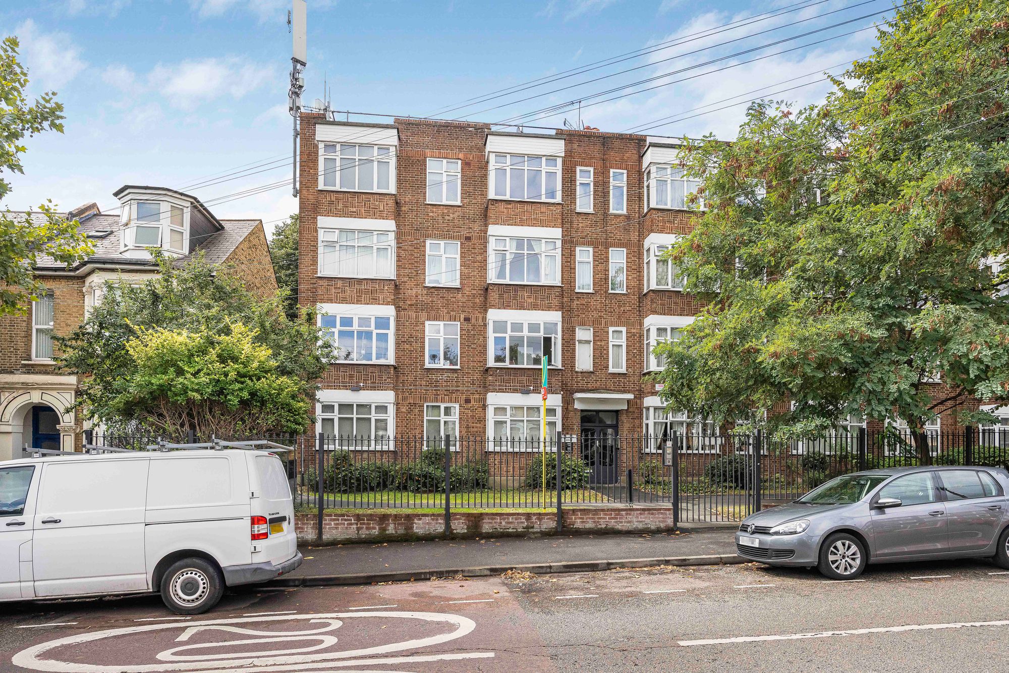 2 bed flat for sale in Fairlop Court, Fairlop Road, Leytonstone, E11  - Property Image 1