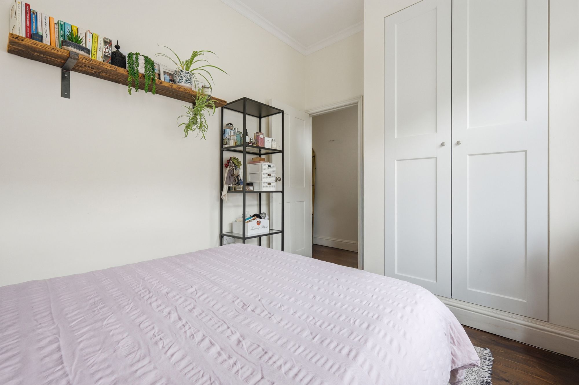 2 bed flat for sale in St. Mary's Road, London, E10  - Property Image 7