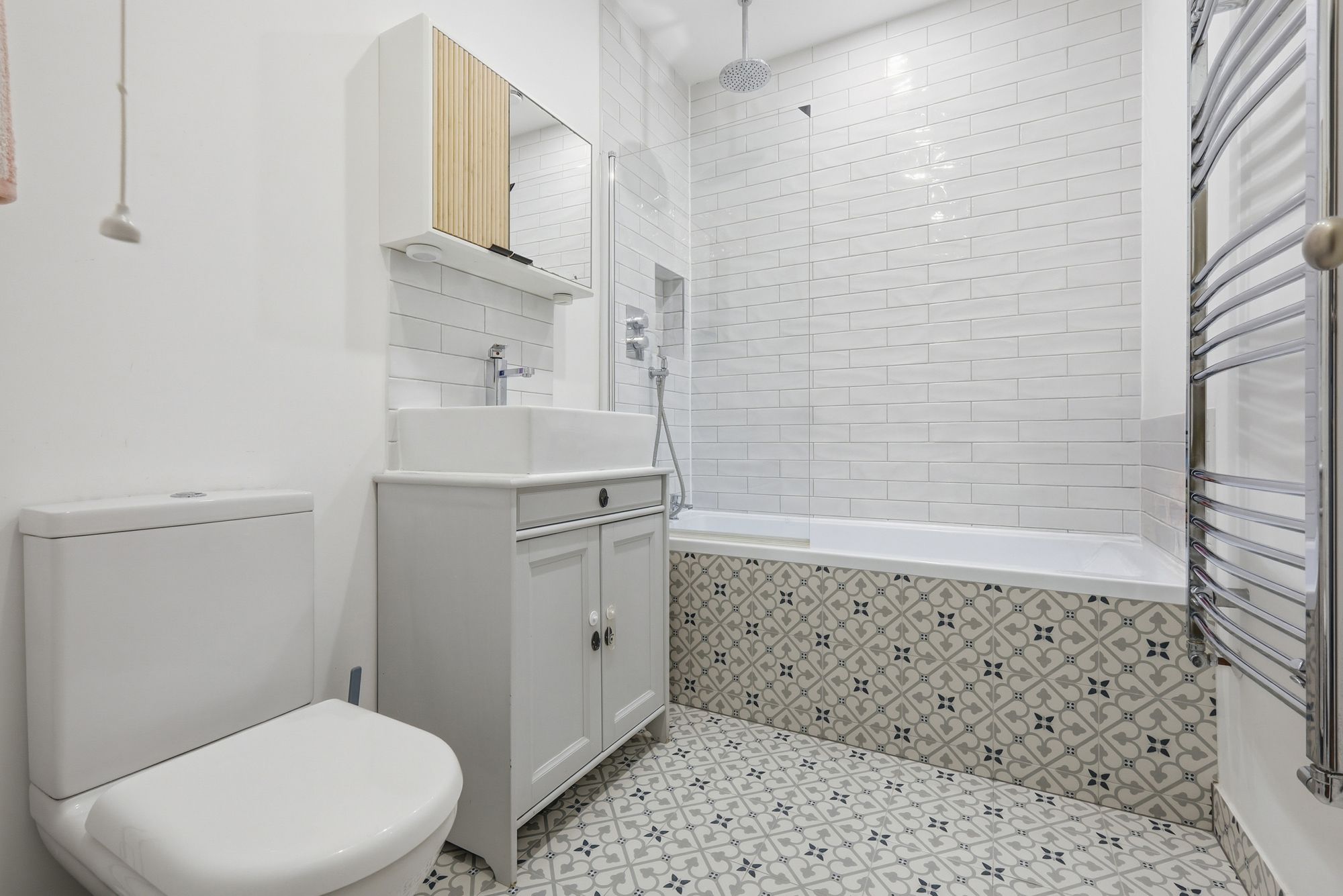 2 bed flat for sale in St. Mary's Road, London, E10  - Property Image 8