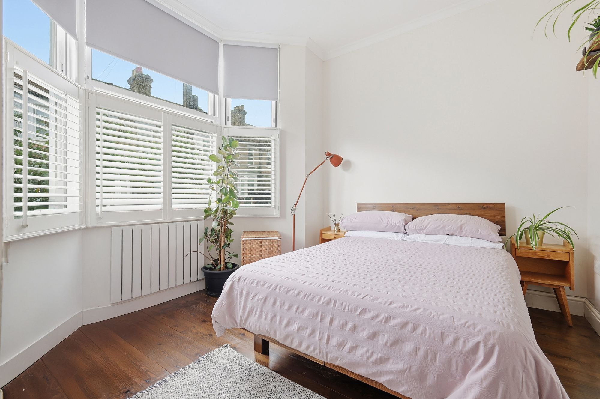 2 bed flat for sale in St. Mary's Road, London, E10 8