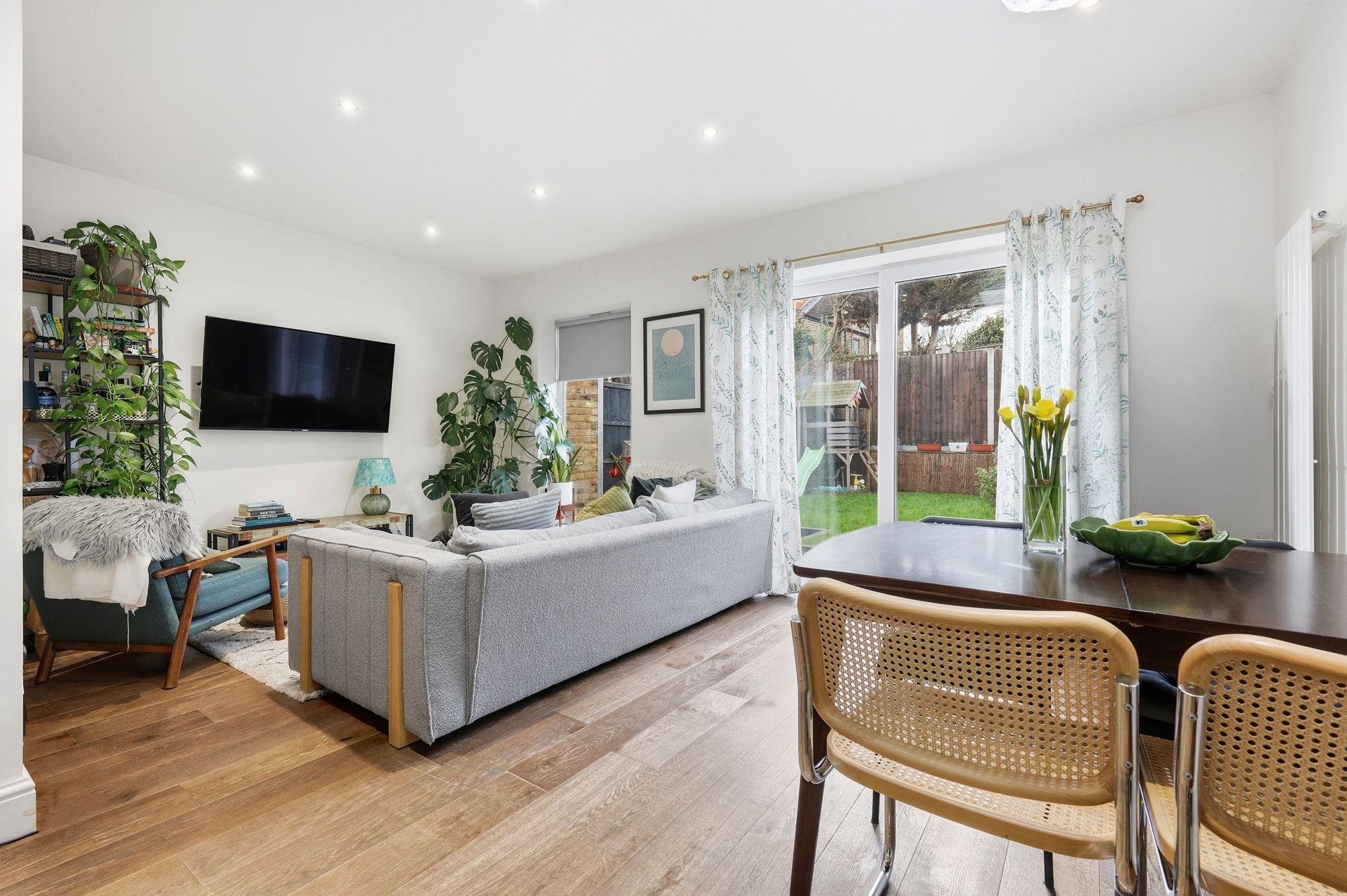 2 bed flat for sale in St. Mary's Road, London, E10  - Property Image 4