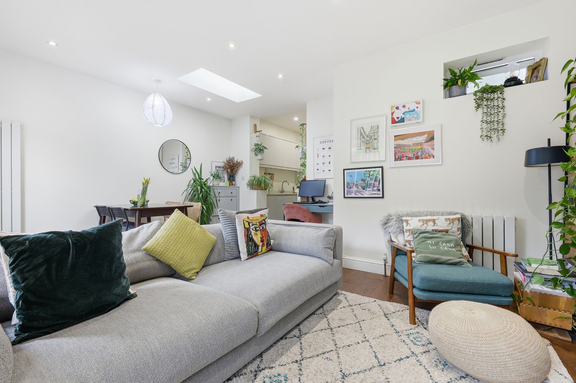 2 bed flat for sale in St. Mary's Road, London, E10  - Property Image 5