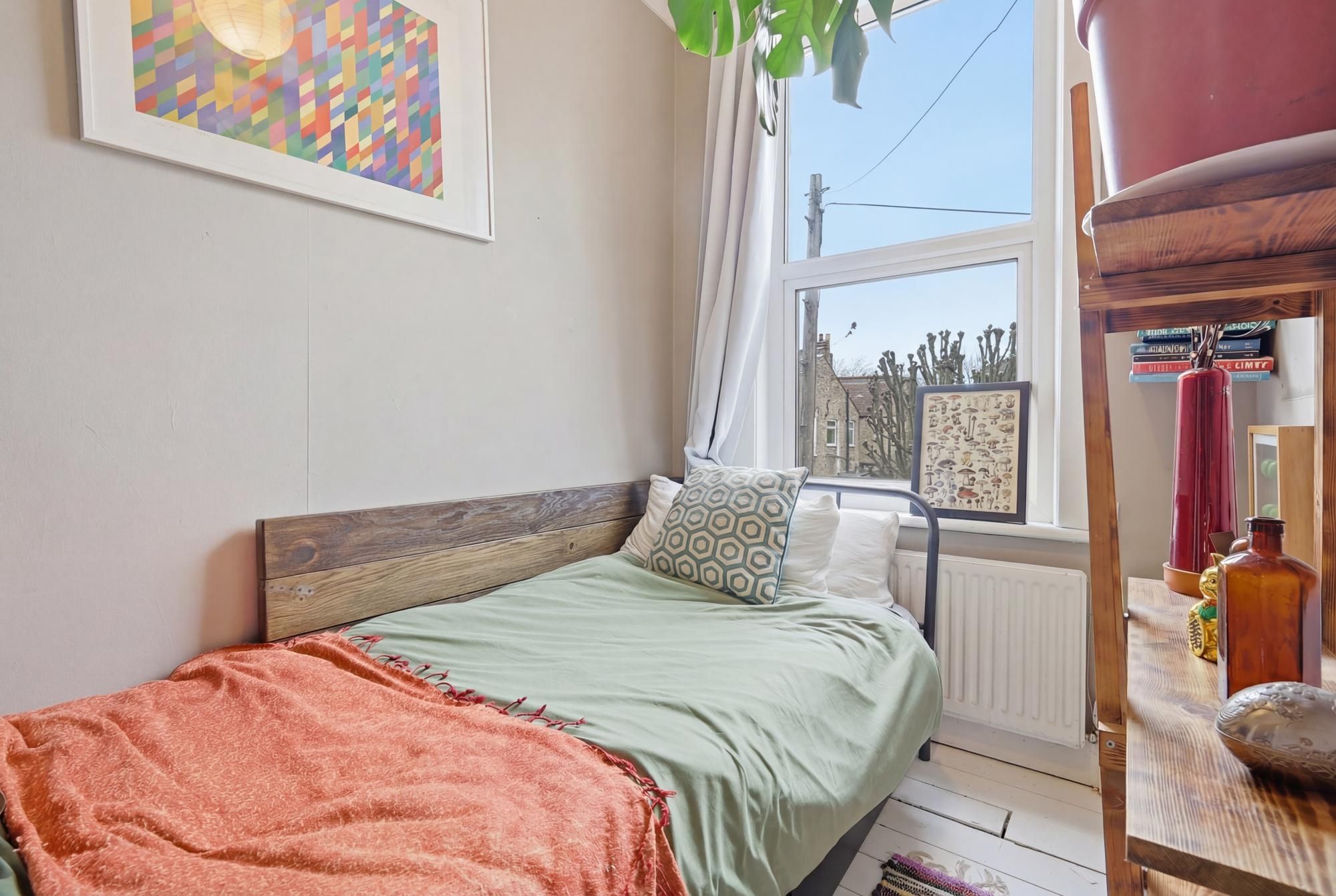 3 bed flat for sale in Lawton Road, London, E10  - Property Image 13