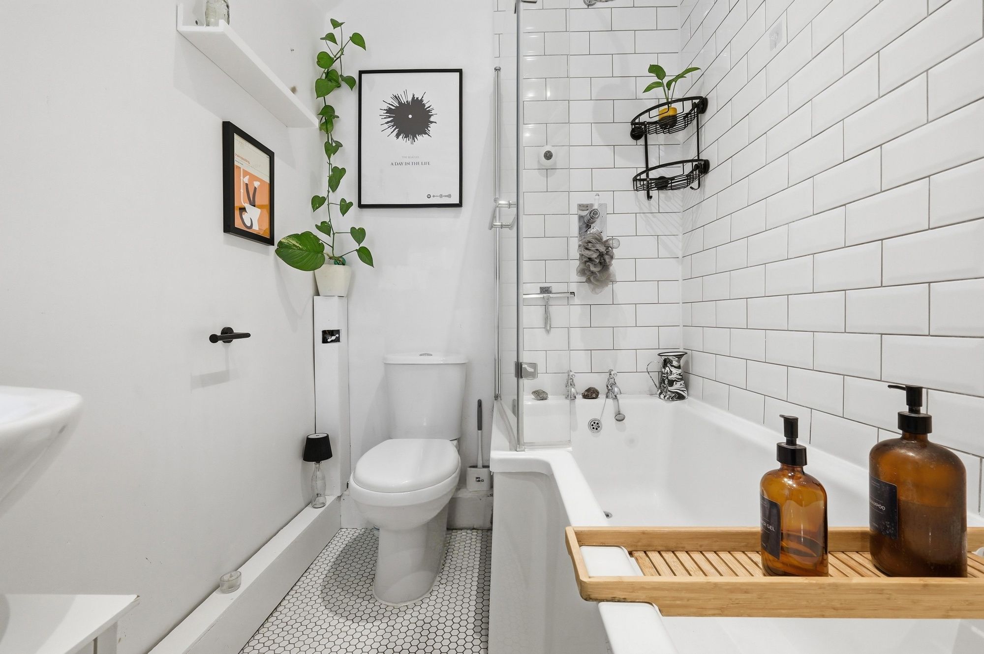 3 bed flat for sale in Lawton Road, London, E10  - Property Image 19