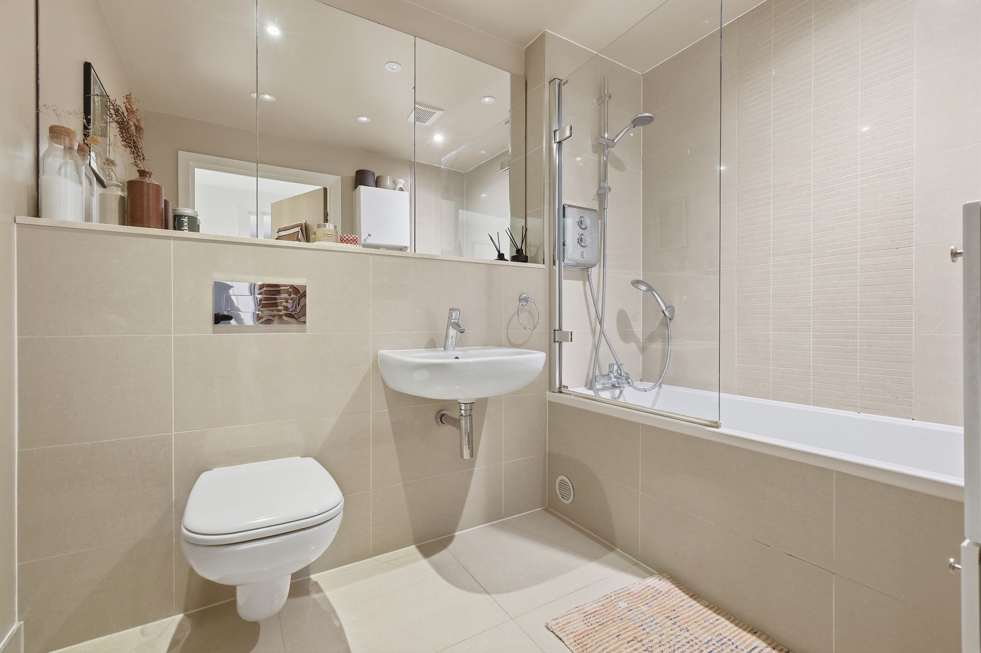 2 bed flat for sale in Brisbane Road, Kitchen Court, Leyton, E10  - Property Image 13