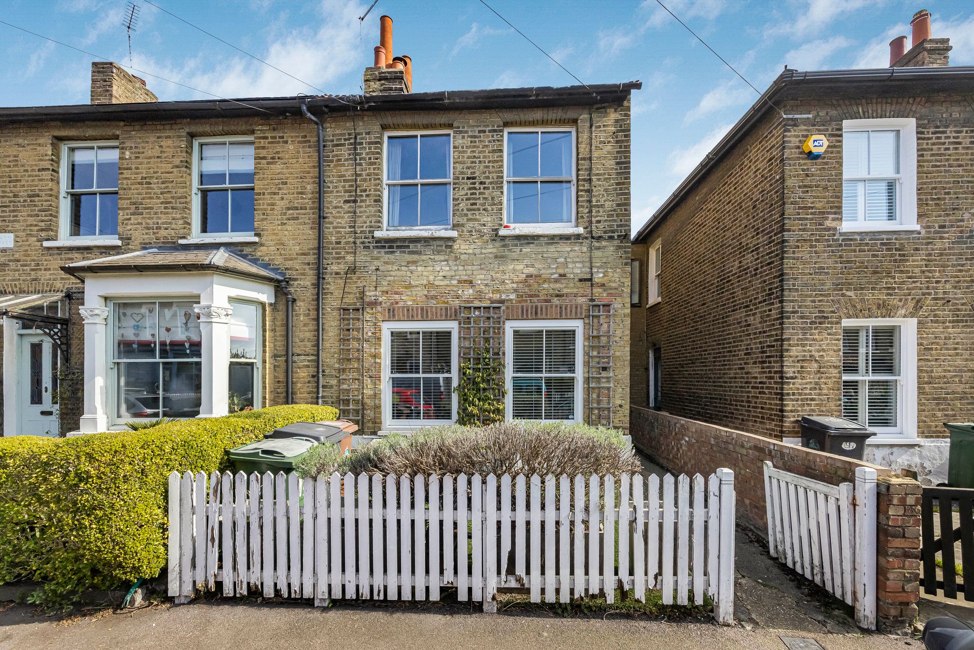 1 bed ground floor flat for sale in Beulah Road, London, E17  - Property Image 1