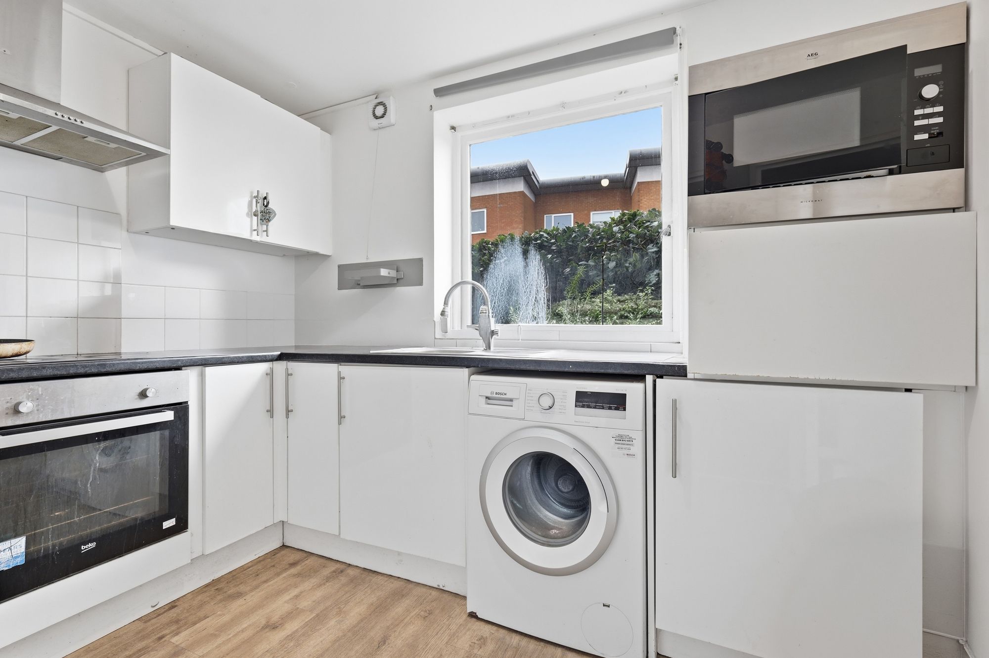 1 bed flat for sale in Felixstowe Court, London, E16  - Property Image 5