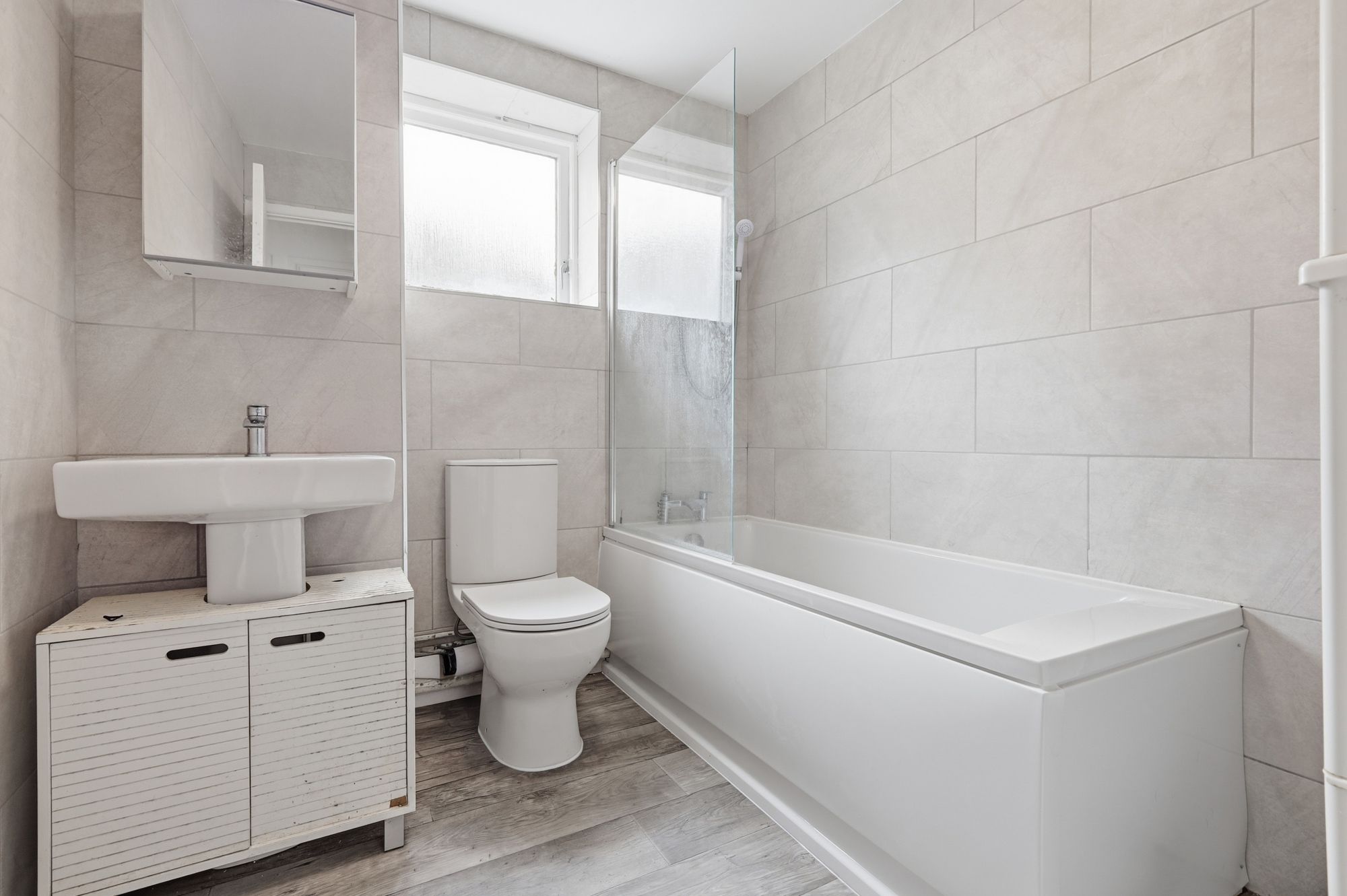 1 bed flat for sale in Felixstowe Court, London, E16  - Property Image 6