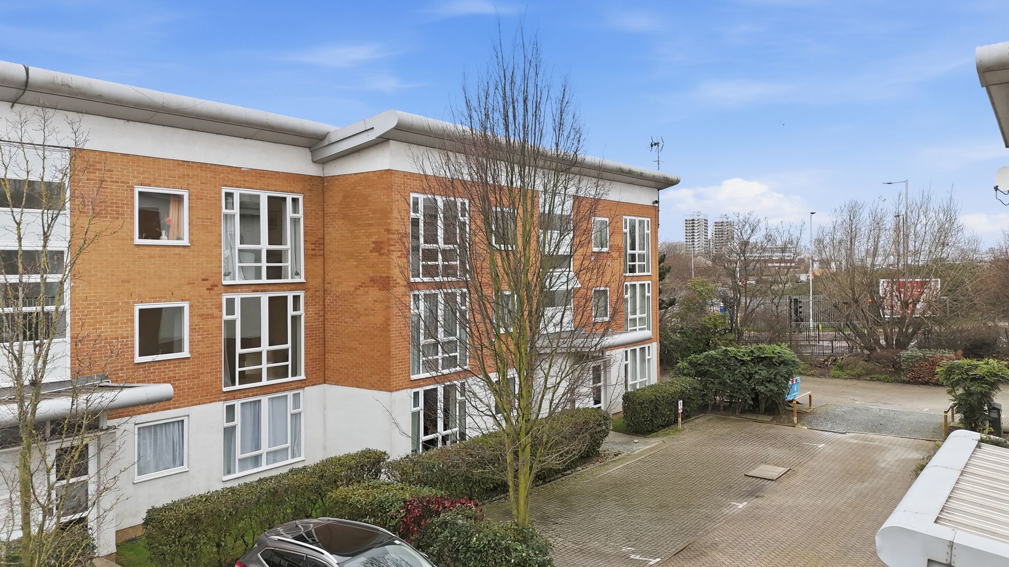 1 bed flat for sale in Felixstowe Court, London, E16  - Property Image 1