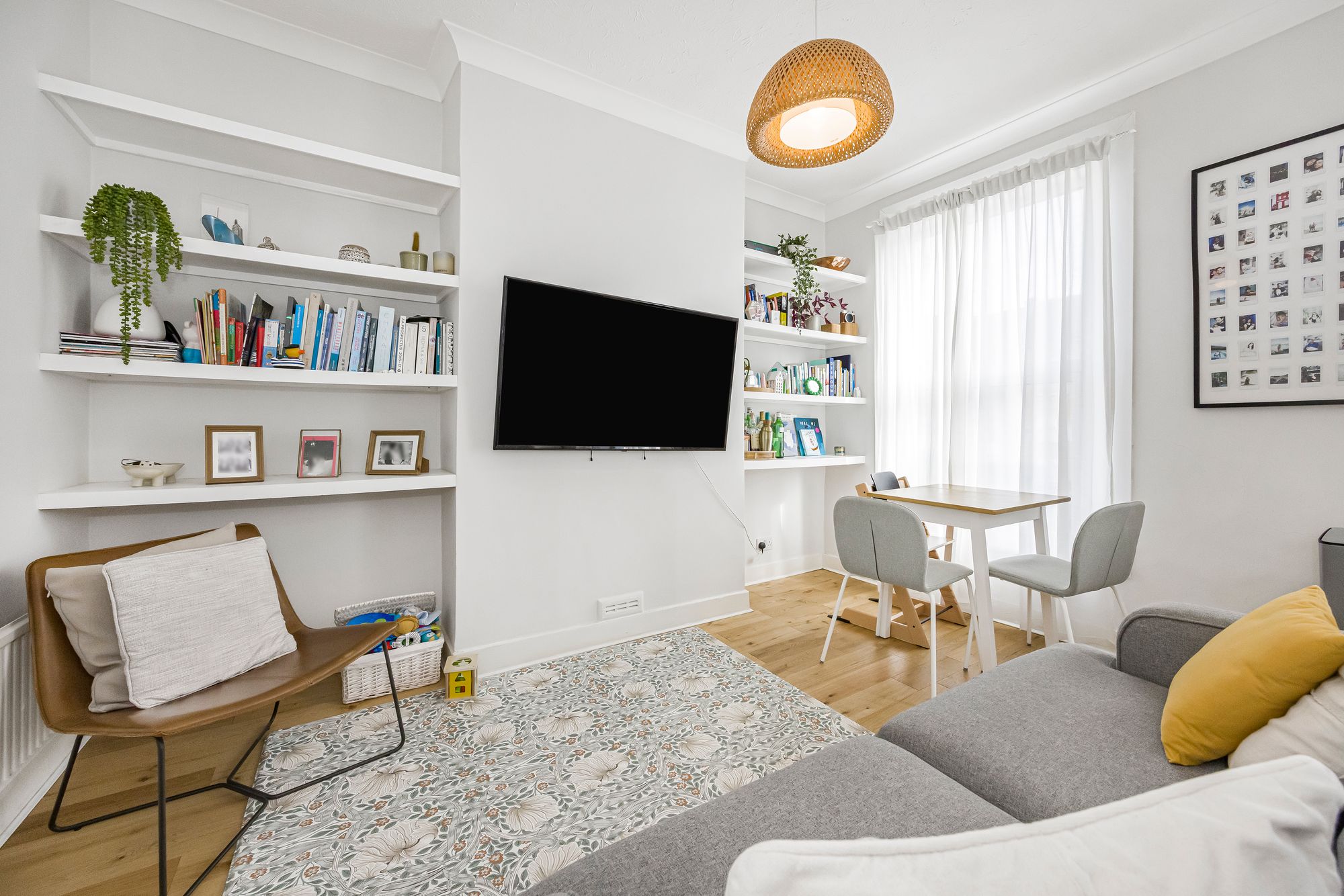 2 bed flat for sale in High Road Leyton, London, E15  - Property Image 2