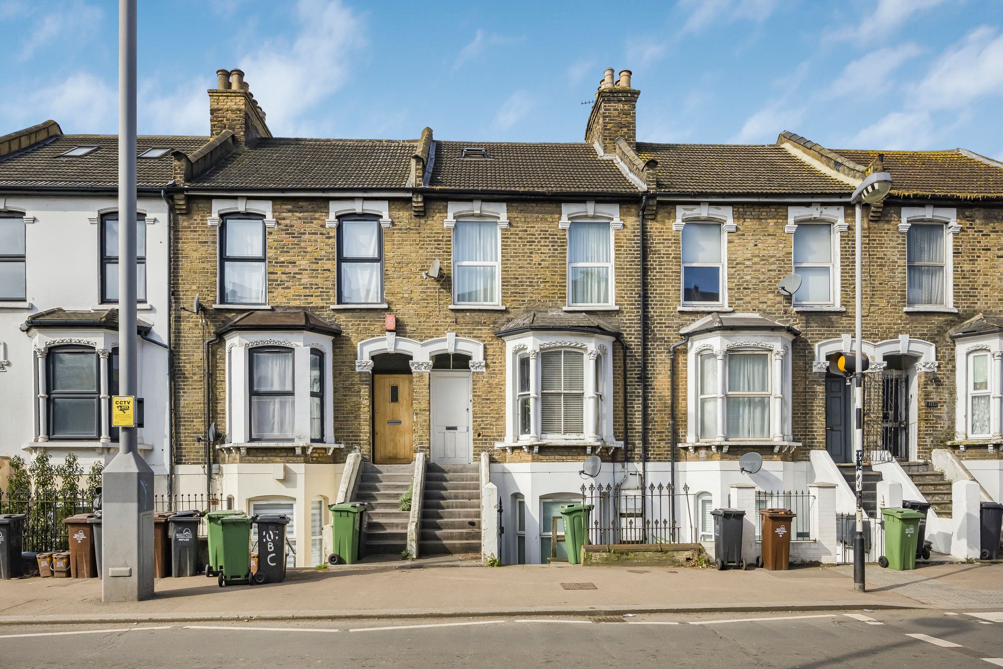 2 bed flat for sale in High Road Leyton, London, E15