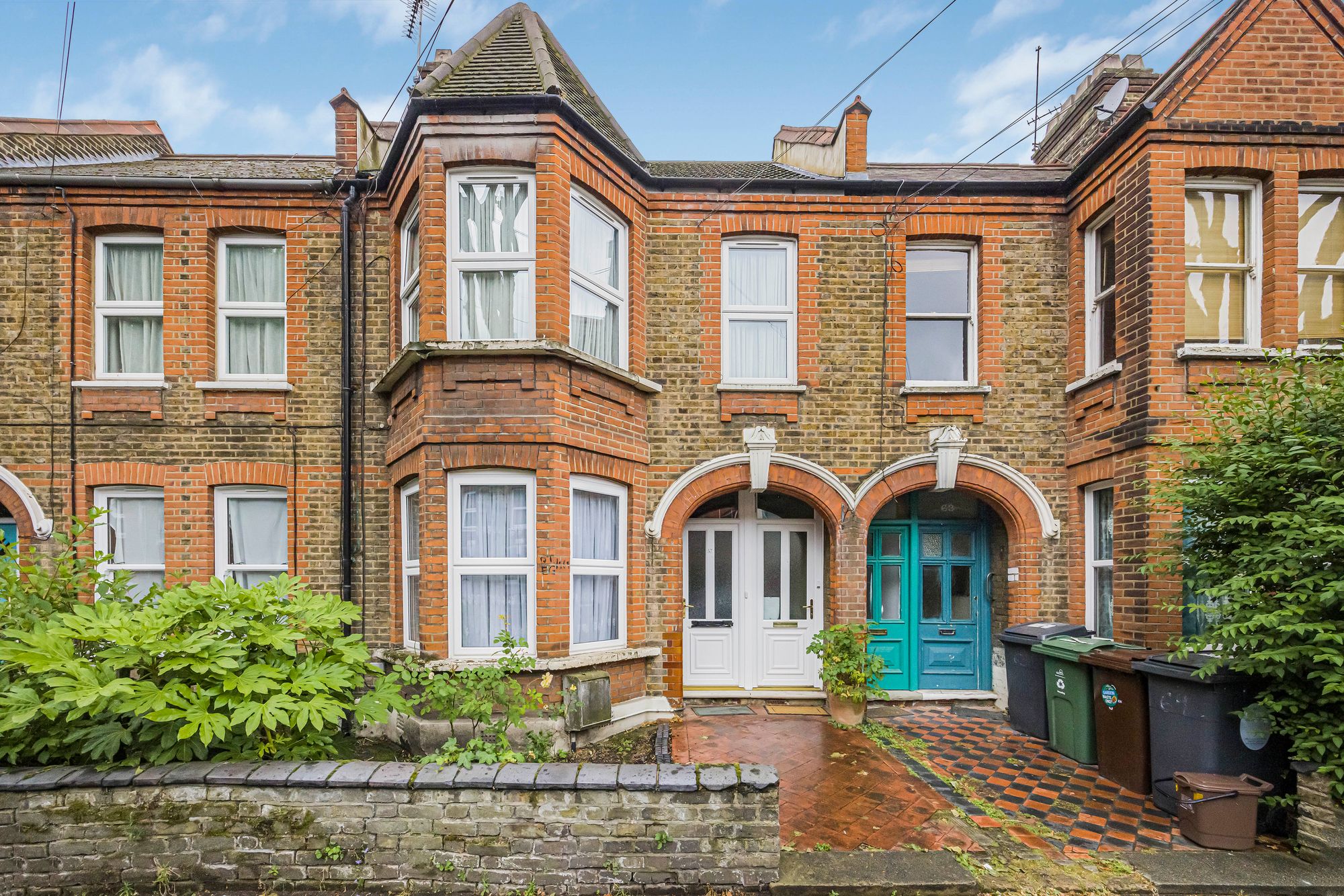 2 bed flat for sale in Blyth Road, Walthamstow, E17  - Property Image 1