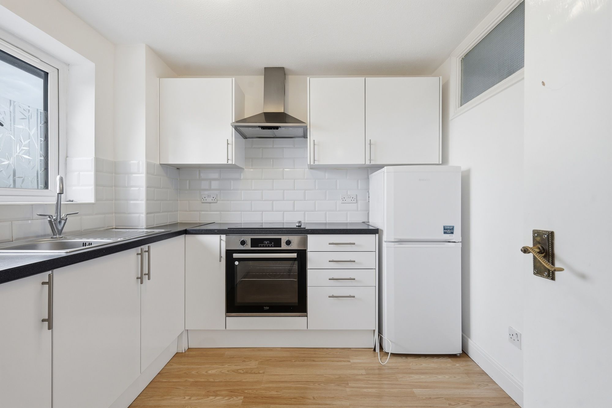 2 bed flat for sale in Mallard Court, Stocksfield Road, Walthamstow, E17  - Property Image 2