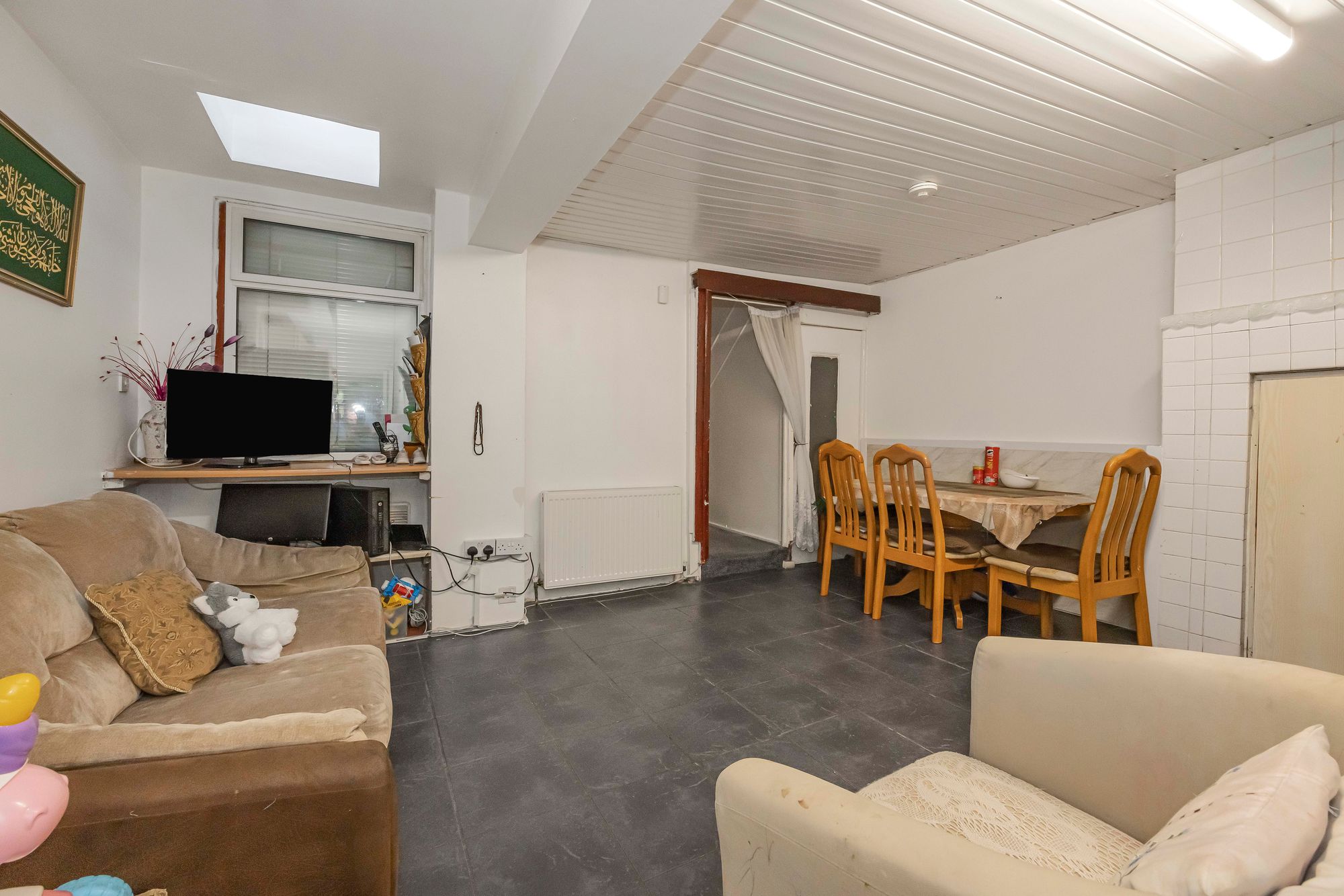 3 bed mid-terraced house for sale in Goodall Road, London, E11  - Property Image 12