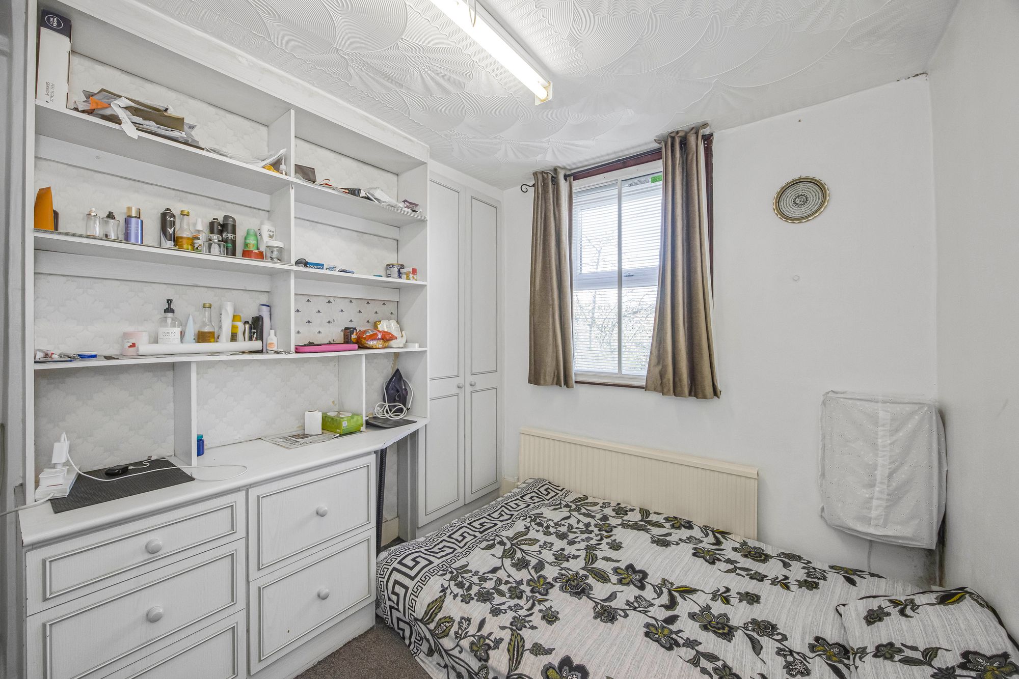 3 bed mid-terraced house for sale in Goodall Road, London, E11  - Property Image 15